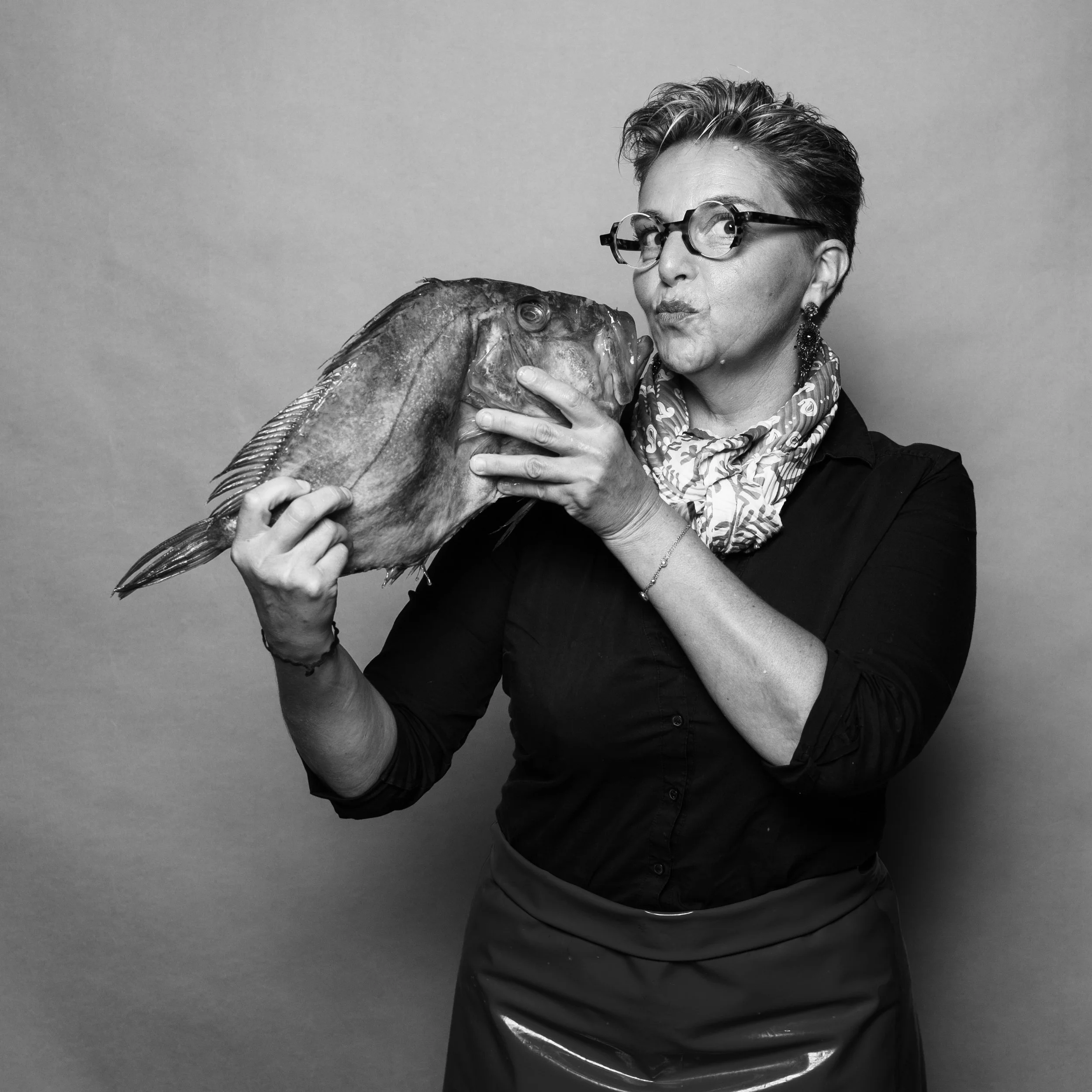 Les Halles de Narbonne poissonniere Portrait studio