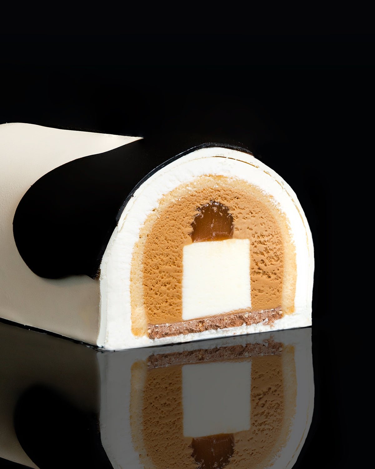 Cakes_0005_hownow_half.jpg