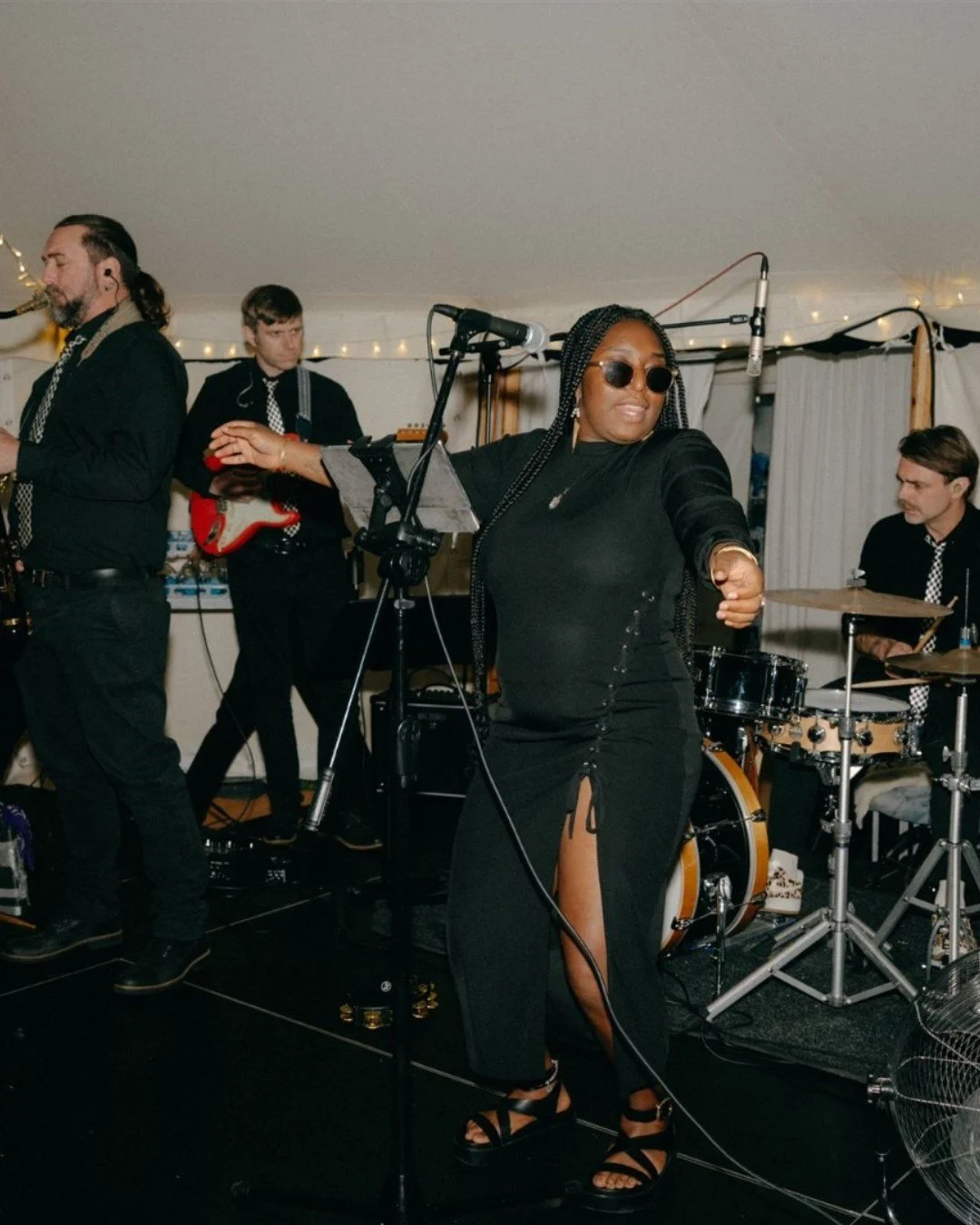 We came to Alnmouth to celebrate Harry &amp; Charlotte &mdash; and wow, did this crowd know how to PARTY! Soul, Motown, pop&hellip; every tune hit just right. Thanks for keeping the floor jumping all night! 🪩✨

📸 Big thanks to @simonhirdweddings fo