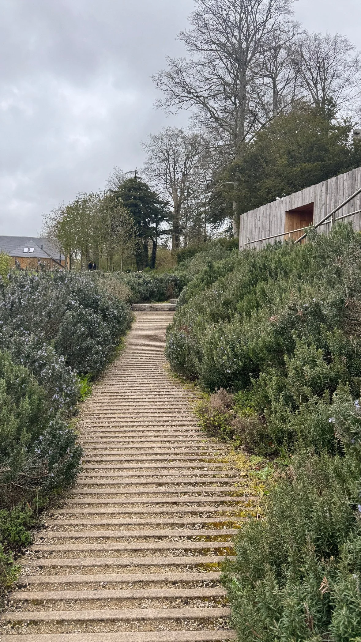 Should You Show Your Prices? A Strategic Guide for Garden Designers