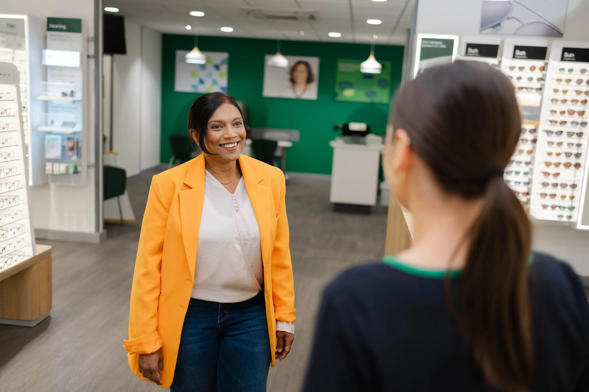 Welcoming customer_audiology_Daria_Annette_00180.jpg