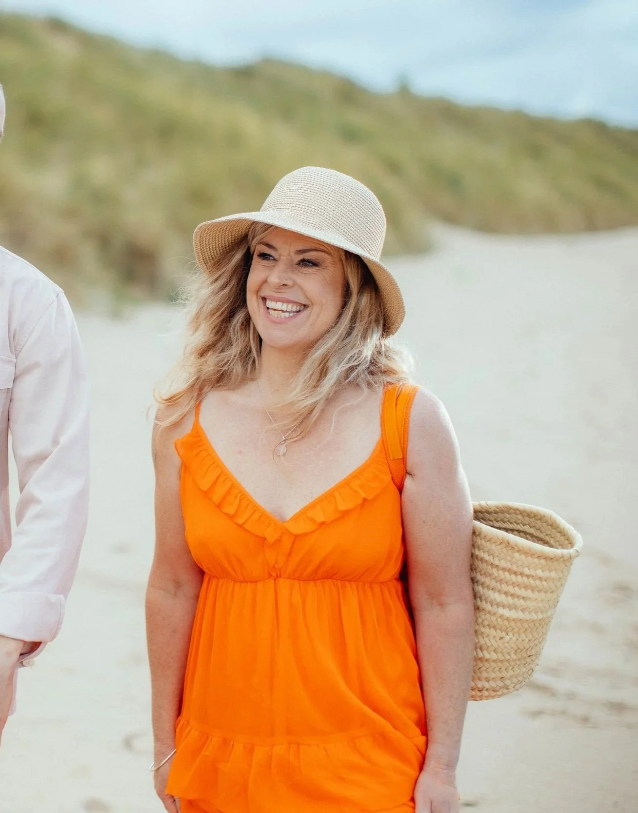 BEACH_WALKING_KIERAN_JOANNE_CL_55A7877.jpg