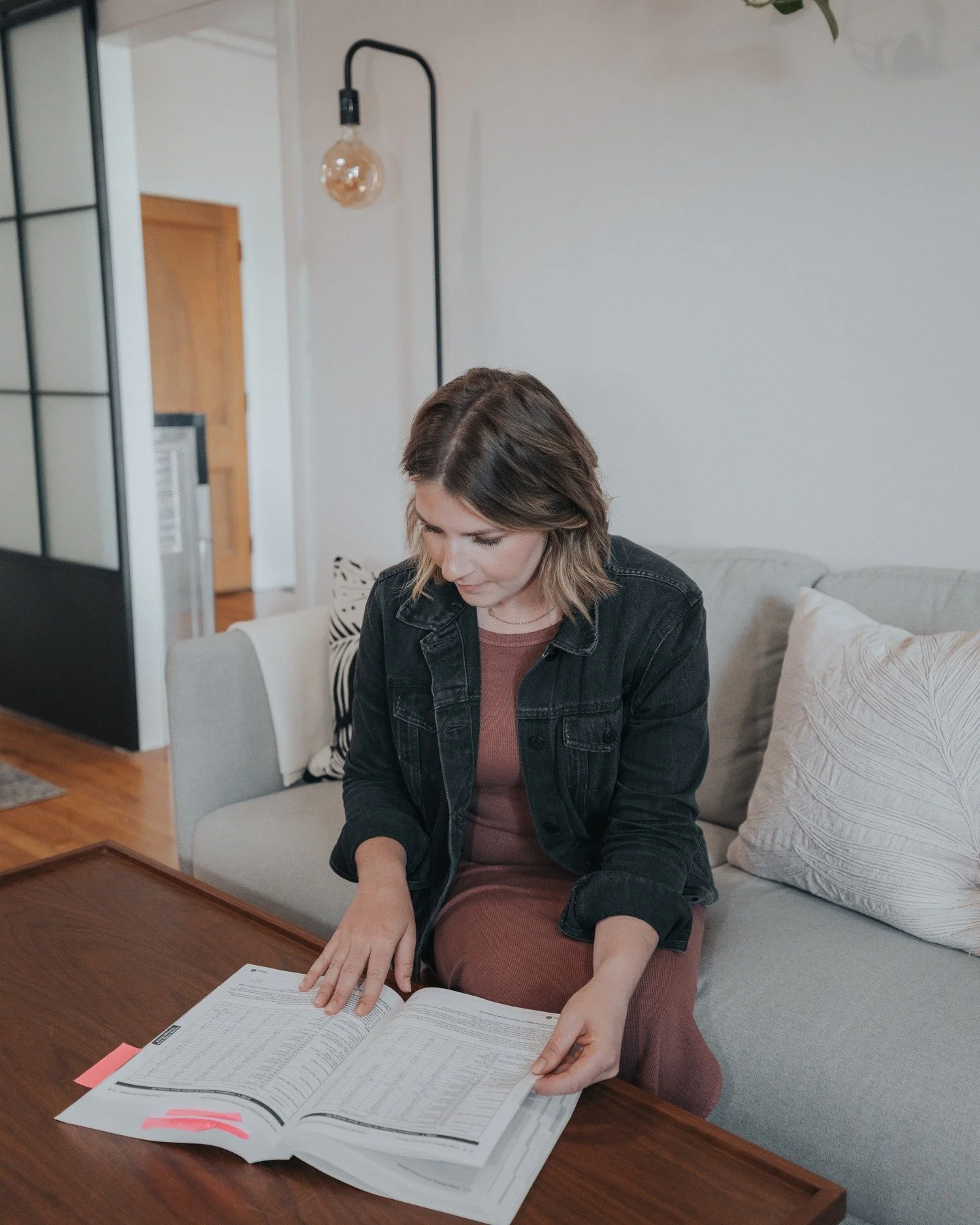 Its a snowy Monday morning! We have lots on the schedule today. The major one being an on site visit to Project Glass and Grove. ❄️

Would you want to see what we get up to each day?👇Comment below!