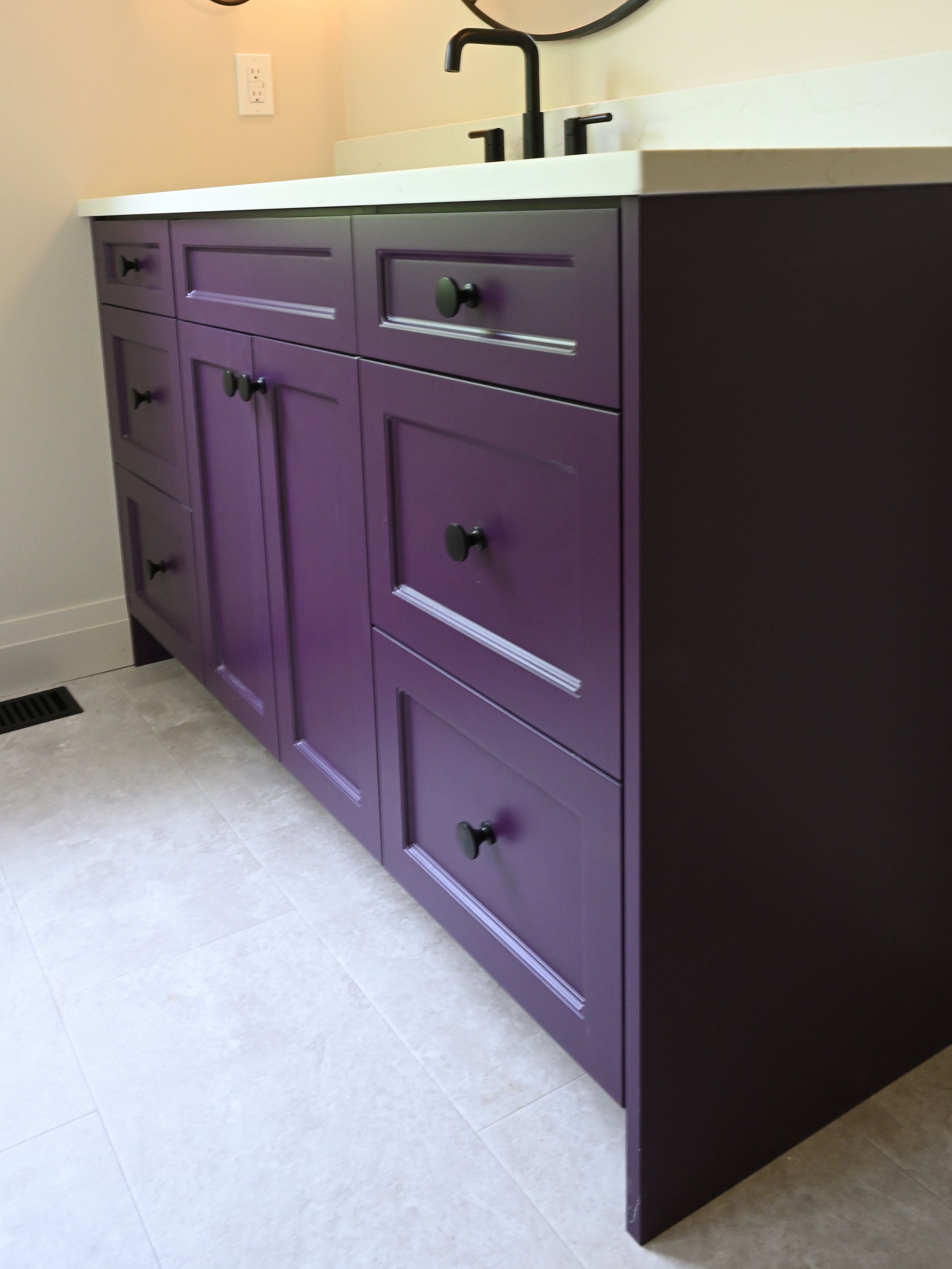 Ensuite Vanity Close Up.JPG