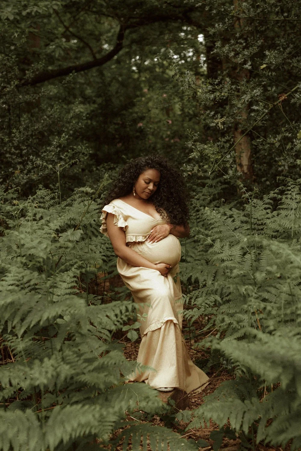 Outdoor Maternity Photography in Enfield and Barnet, Where You Live, How You Feel