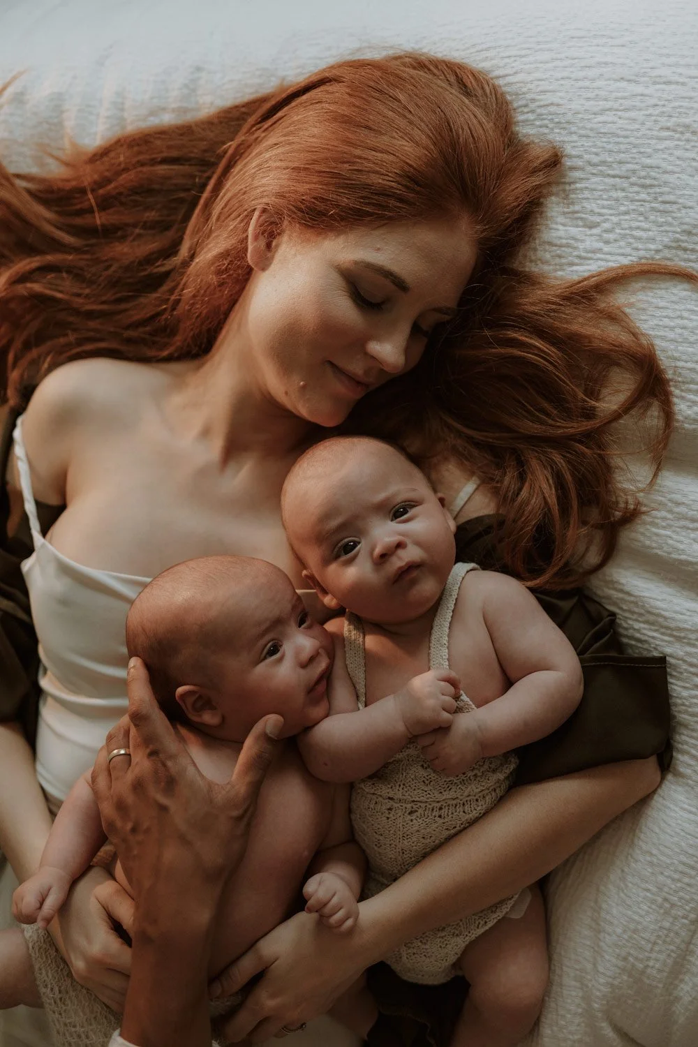 WHAT A NATURAL AT-HOME NEWBORN SESSION REALLY LOOKS LIKE