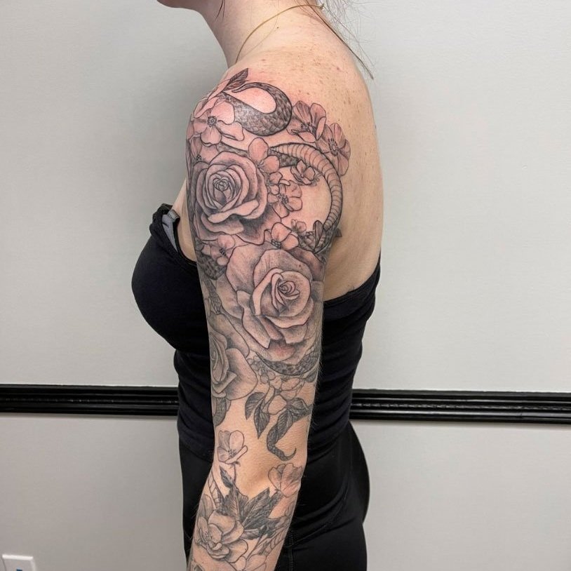 Magnolia arm tattoo  Outer bicep tattoos Shoulder tattoos for women  Flower tattoo shoulder