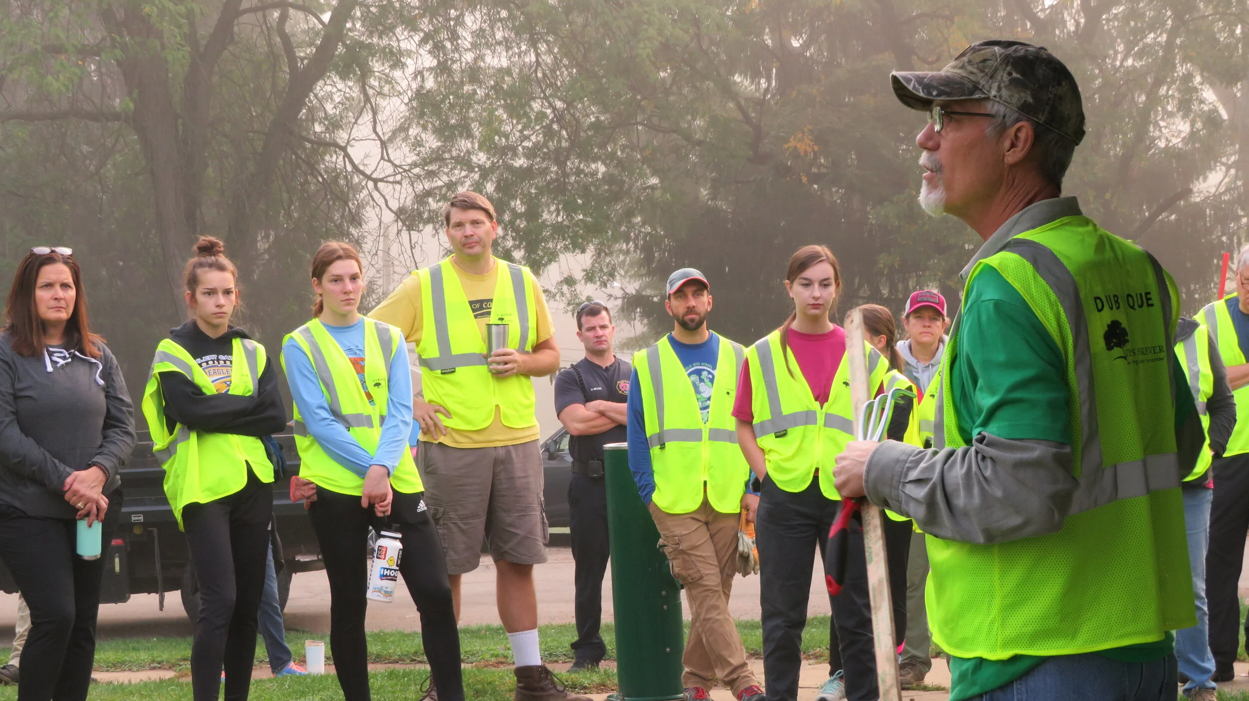 2021 10 9 Steve gives instruction Cheever photo.JPG