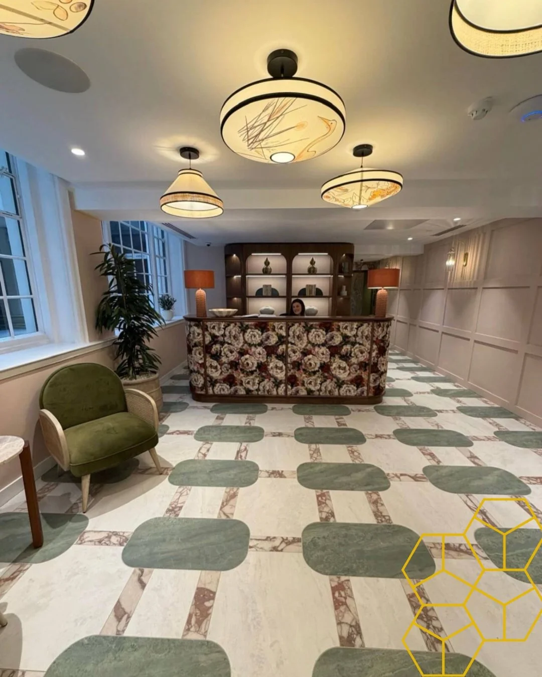 5 signs your office is costing you clients
First impressions happen fast. In commercial spaces, they happen before your client has even sat down.

Here are five signs your office might be working against you:

1. The reception area doesn't match your