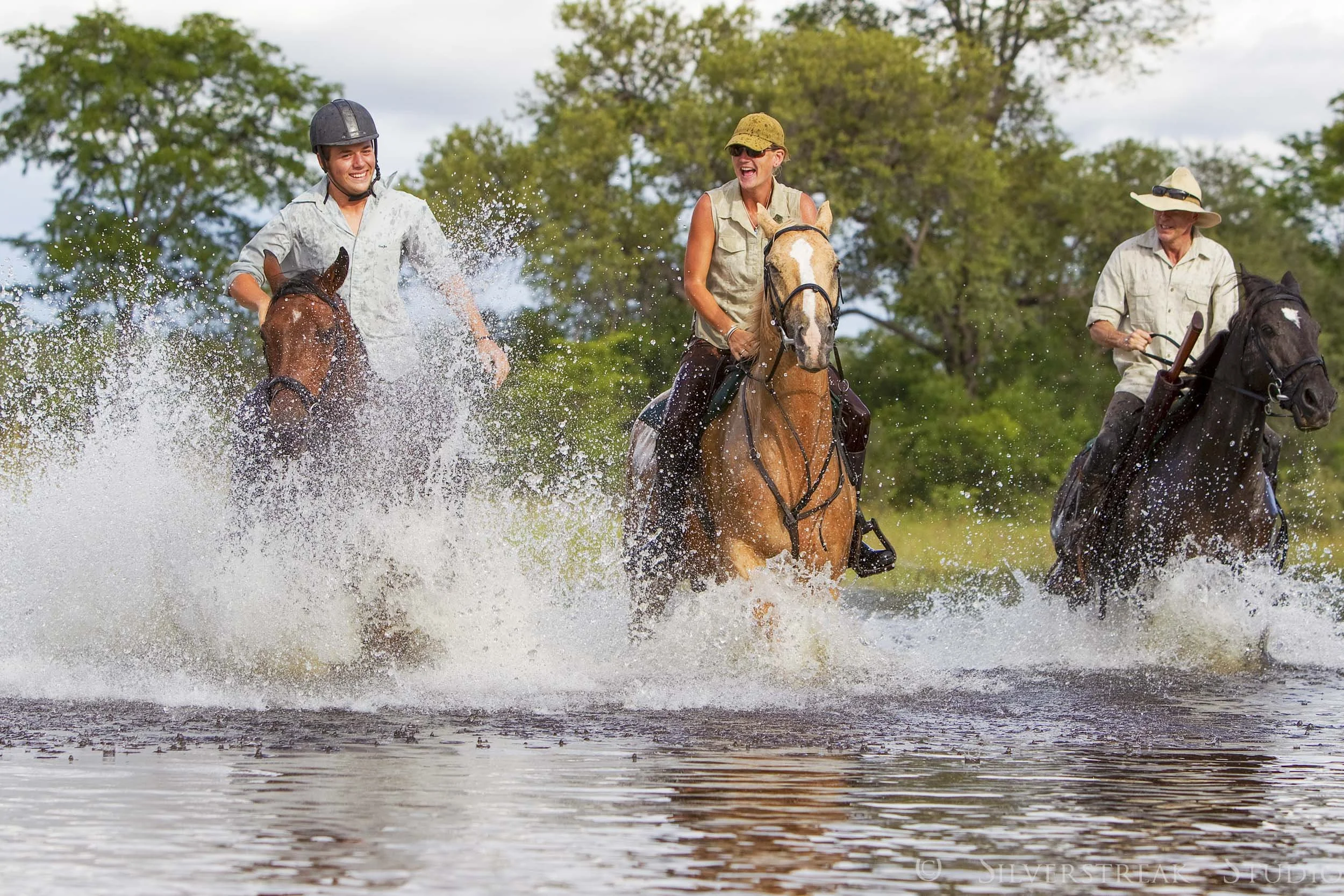 HorsesRidersSplash Mots 6728.jpg