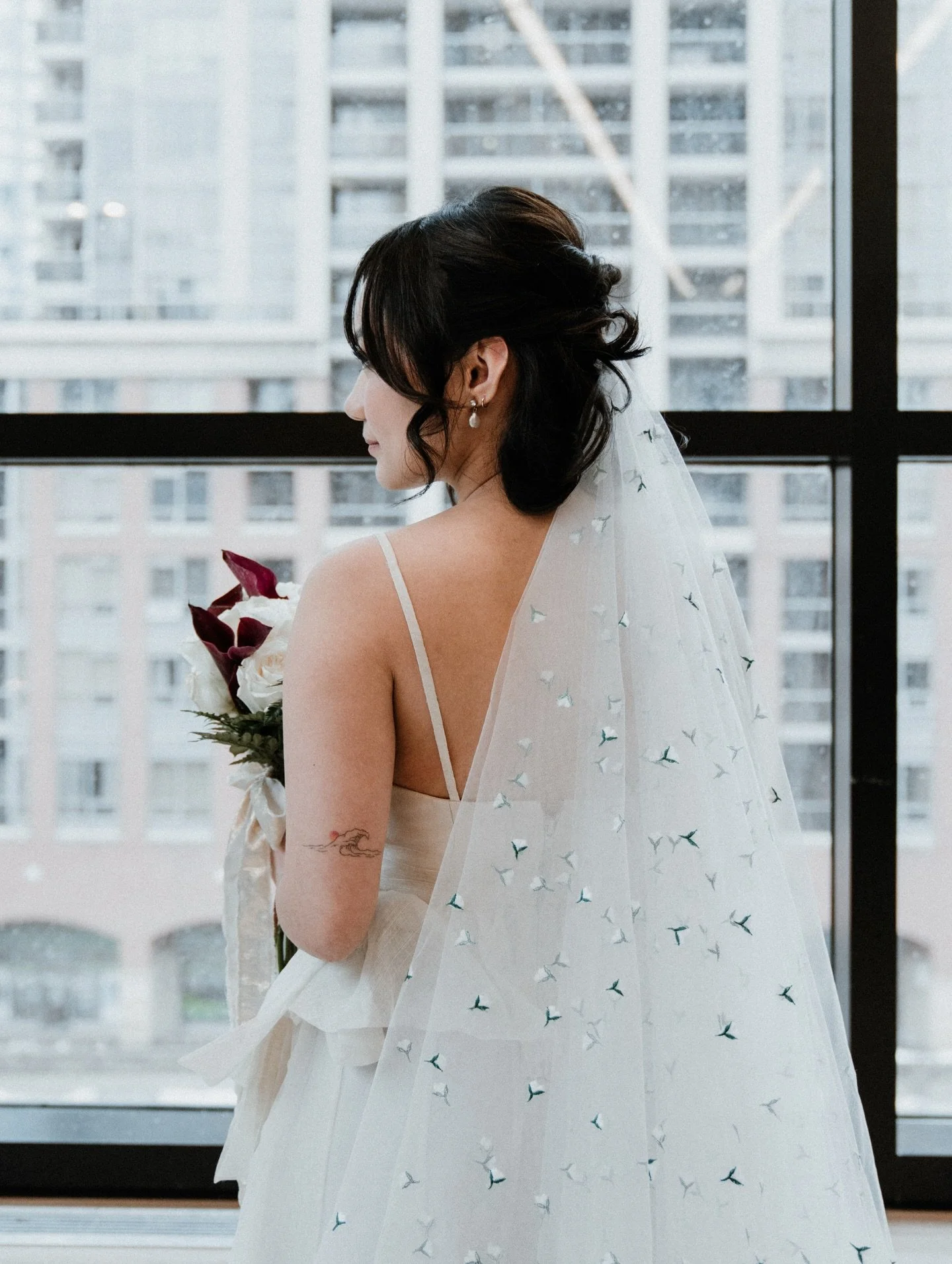 Our Sweetest Winter #BINKSbride 🤍❄️ TS ❄️🤍
.
.
💄Hair and Makeup by @binks.beauty
📸: @goldenglancestudio
👰🏻&zwj;♀️: @bridalvaniaromoff @bytinni.bridal

NOW BOOKING 2026 💌➡️ www.binksbeauty.ca / TEXT (647) 528-7563 or #linkinbio
.
.
Wedding brid