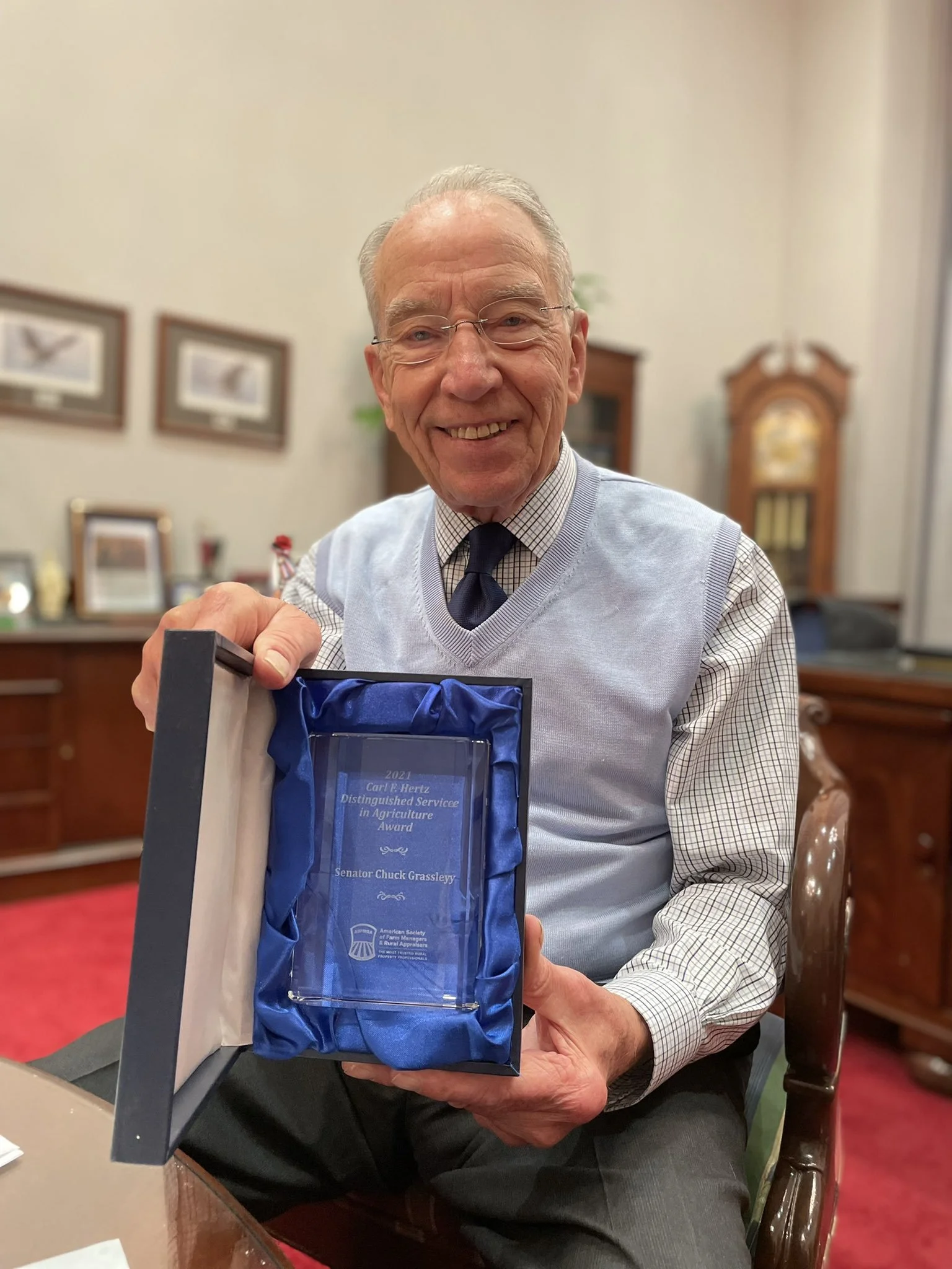 Senator Chuck Grassley Awarded the Carl F. Hertz Distinguished Service in Agriculture Award 2021