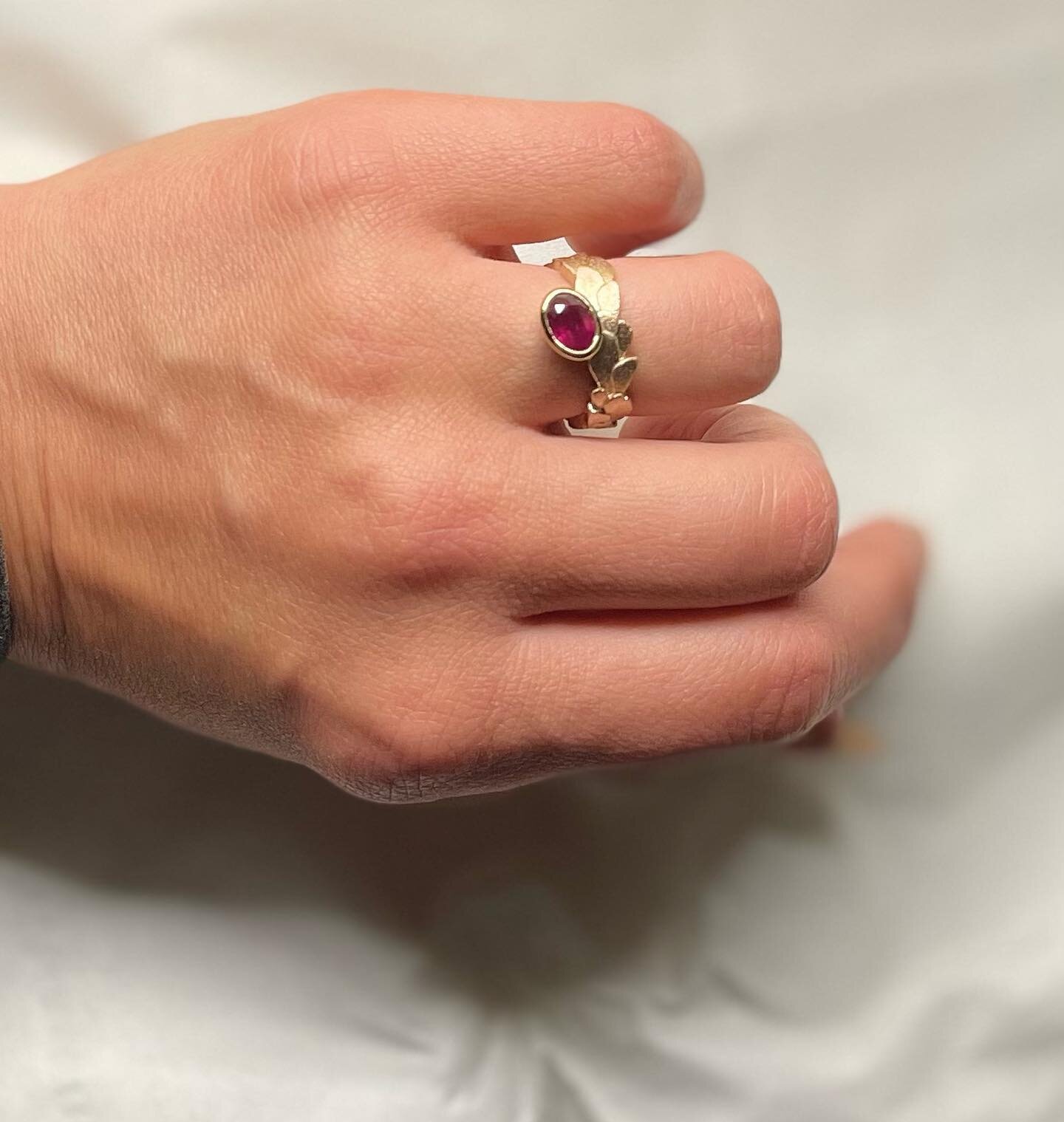 Using clients own Ruby. Which is absolutely stunning. Set at and angle in 18ct yellow gold on a 9 ct yellow gold frosted Kimana ring. The contrast of the two metal and textures compliment the Ruby perfectly. @debbielewismed  thank you for trusting me