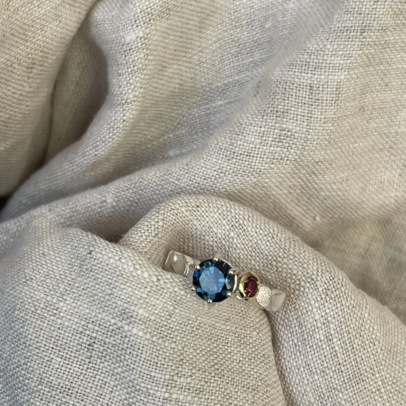 leoma-drew-jewellery-designer-kimana-collection-ring-silver-pink-tourmaline-blue-topaz- (7).jpg
