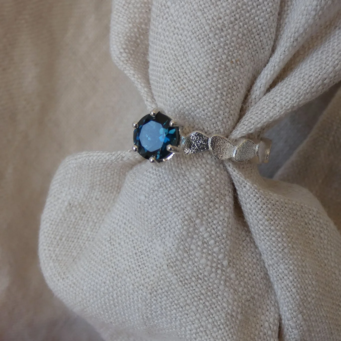 leoma-drew-jewellery-designer-kimana-collection-ring-silver-pink-tourmaline-blue-topaz- (16).jpg