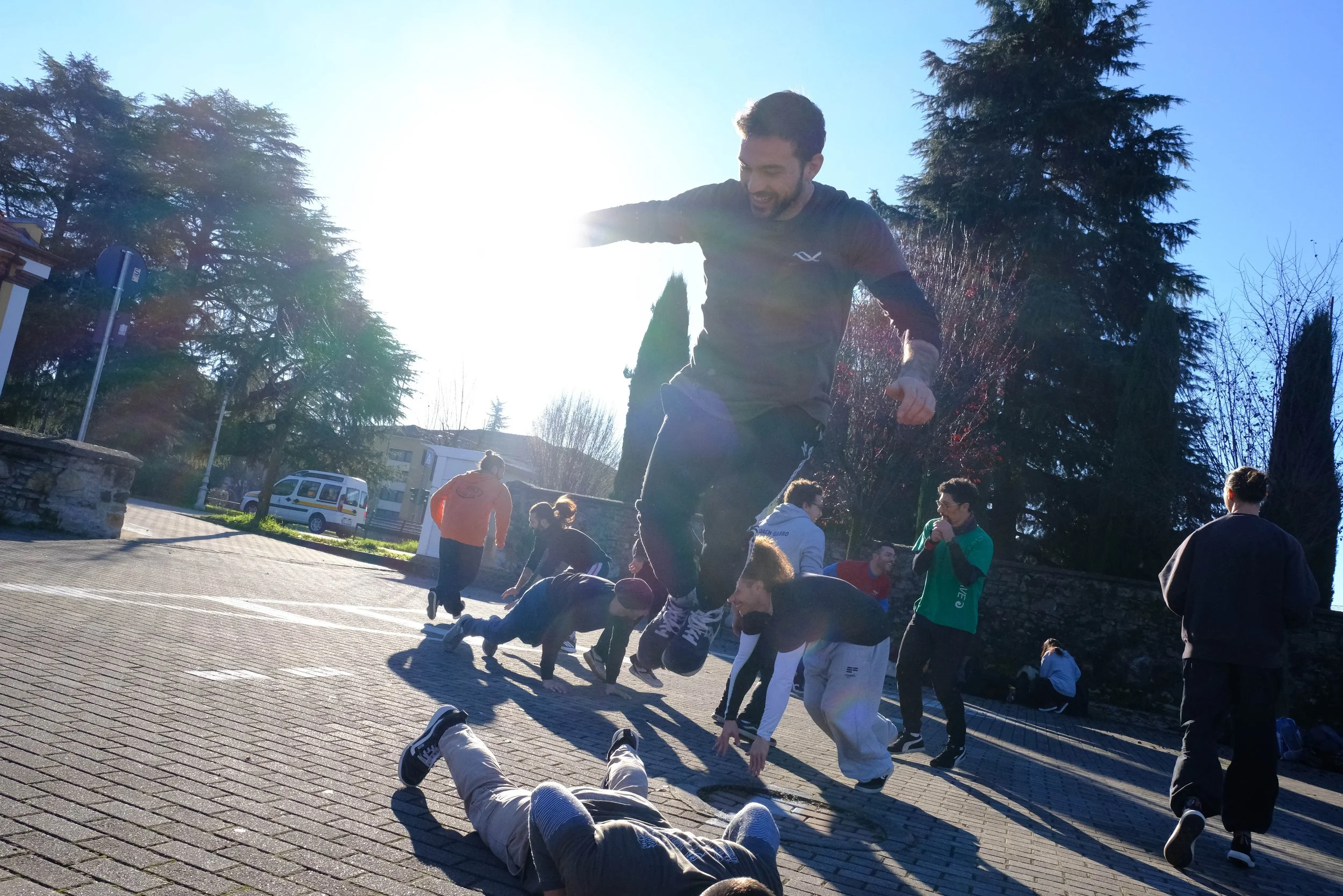 Il contributo della cooperazione nel parkour e nei sistemi educativi