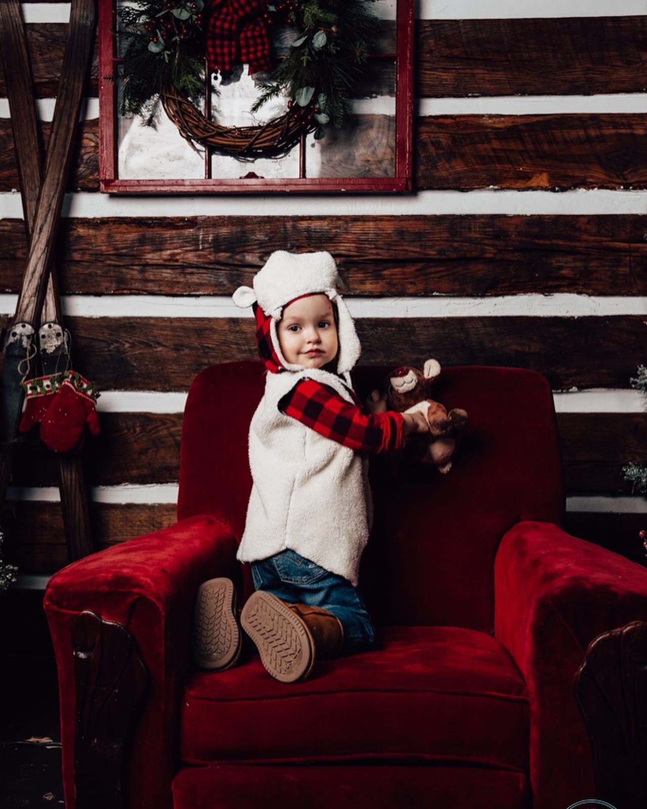 Pictures from my first annual Christmas Photo Pop-Up Event @picklesgapvillage #holidays #photo #sonya7iii