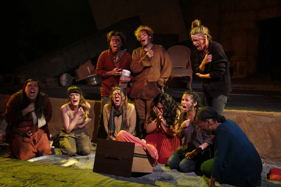 Trojan Women 9.jpeg