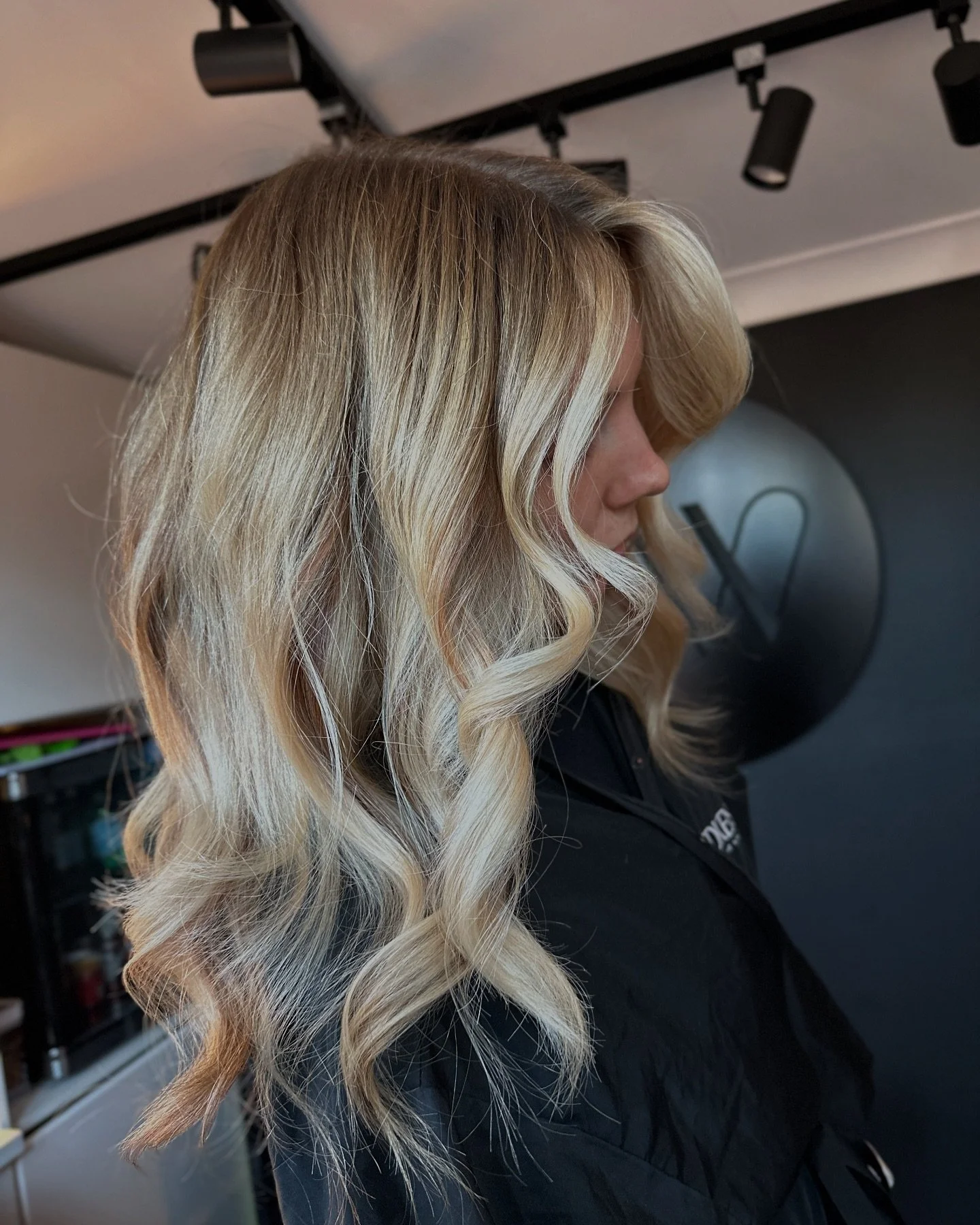 Would you believe me if I told you there&rsquo;s copper in this formula??

Yes and lots of it, not mixed with anything else!

I used it in a lowlight of pure 7CB. This is one of my favourite colours, I use it a lot. Even on a root melt for blondes, e