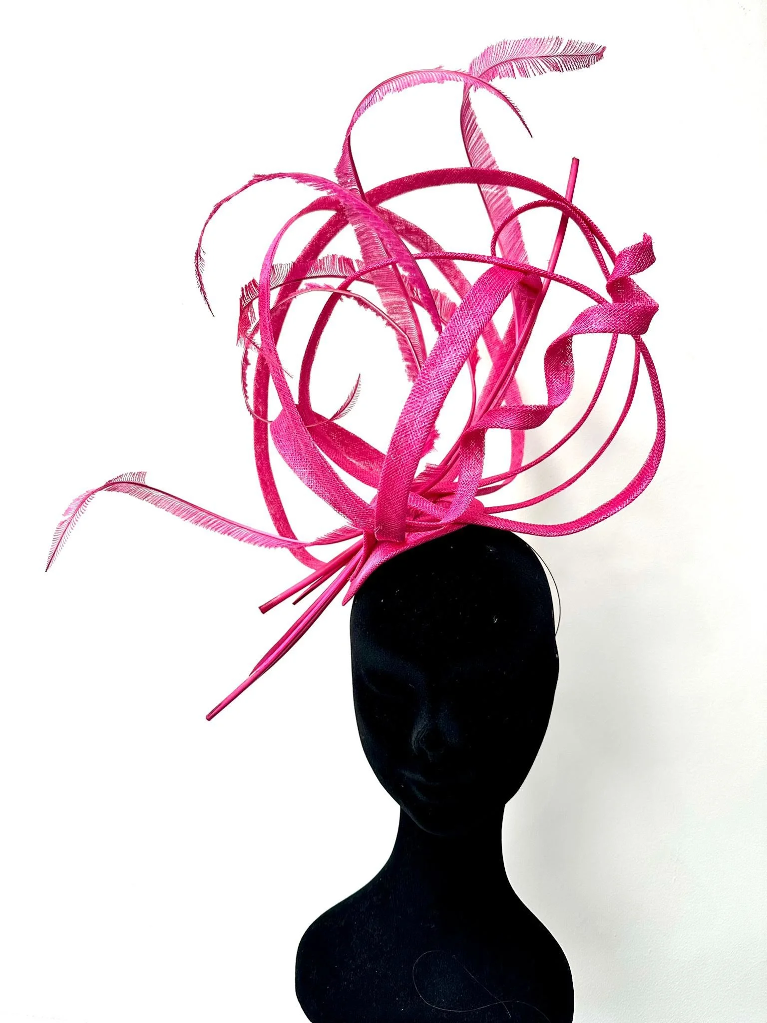 This is the crazy hat I made under the expert tutelage of my divinely creative sister Nessa Cronin Millinery Classes
I&rsquo;ll be wearing it for Wednesday evening racing at Galway this year and 
I  L🩵VE it 😆