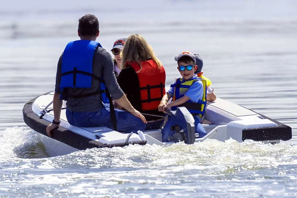family-with-m10-electric-outboard-motor.jpg