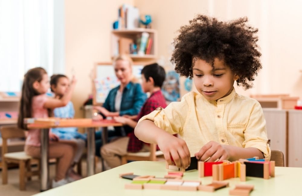 Montessori classroom supporting curiosity and critical thinking