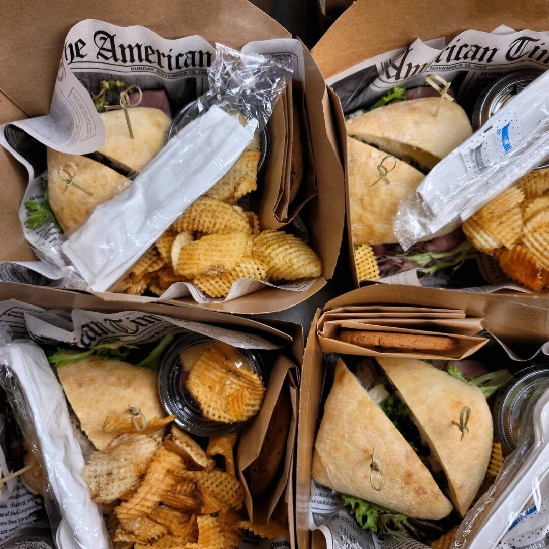 Although tax season isn't everyone's favorite time of year, it does mean we do get to visit some of our CPA friends throughout the Milwaukee area!⁠
⁠
We're keeping our accounting firms fueled through tax season with our easy lunch offerings. We provi