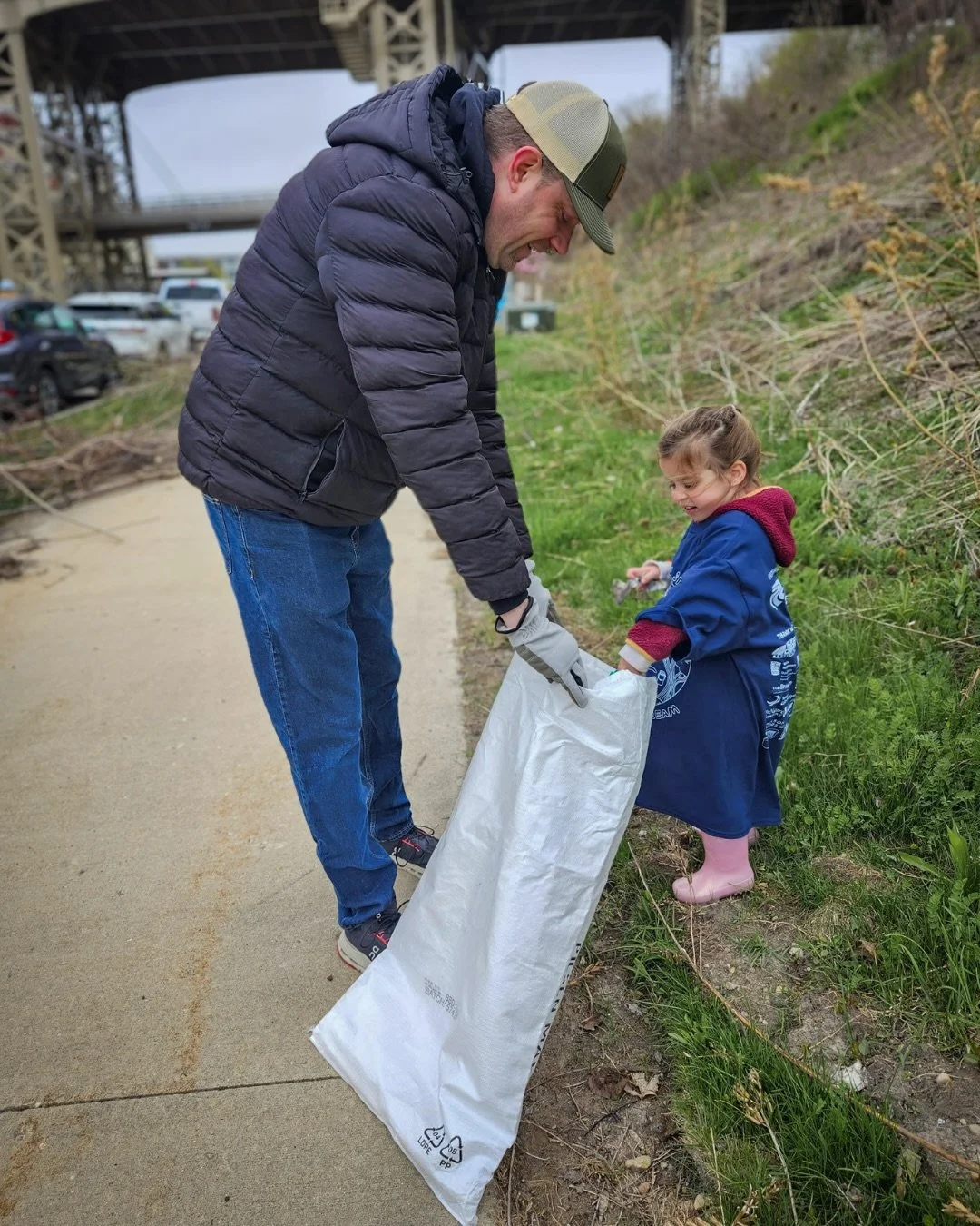 Did you hear? We made history this weekend, Milwaukee! 🎉

We were proud to be part of it, joining @mkeriverkeeper and 2,082 volunteers to set a Guinness World Records title for the most participants in a river cleanup.

Across 120+ locations, more t