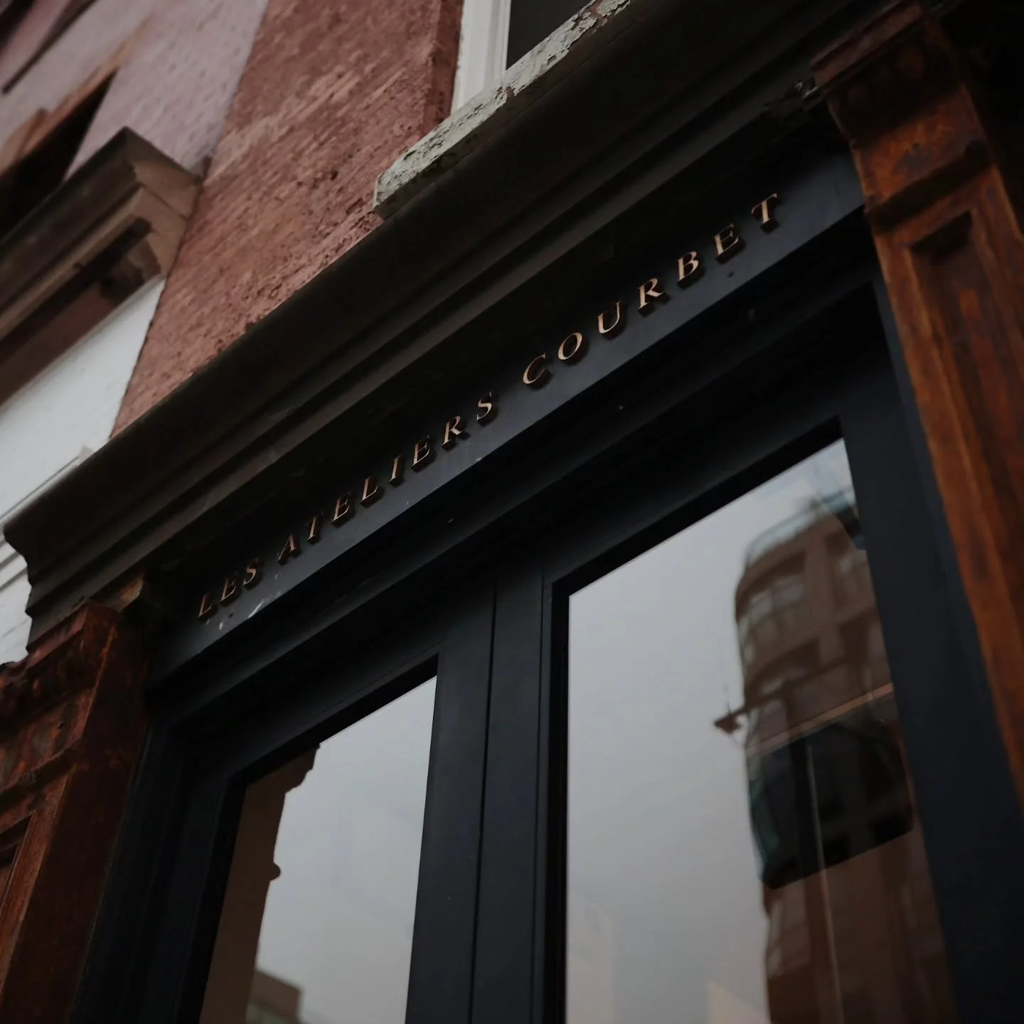 New York City 
February 2026 

#NYC #ateliercourbet #interiordesign #ceramicdesign #nycstreets