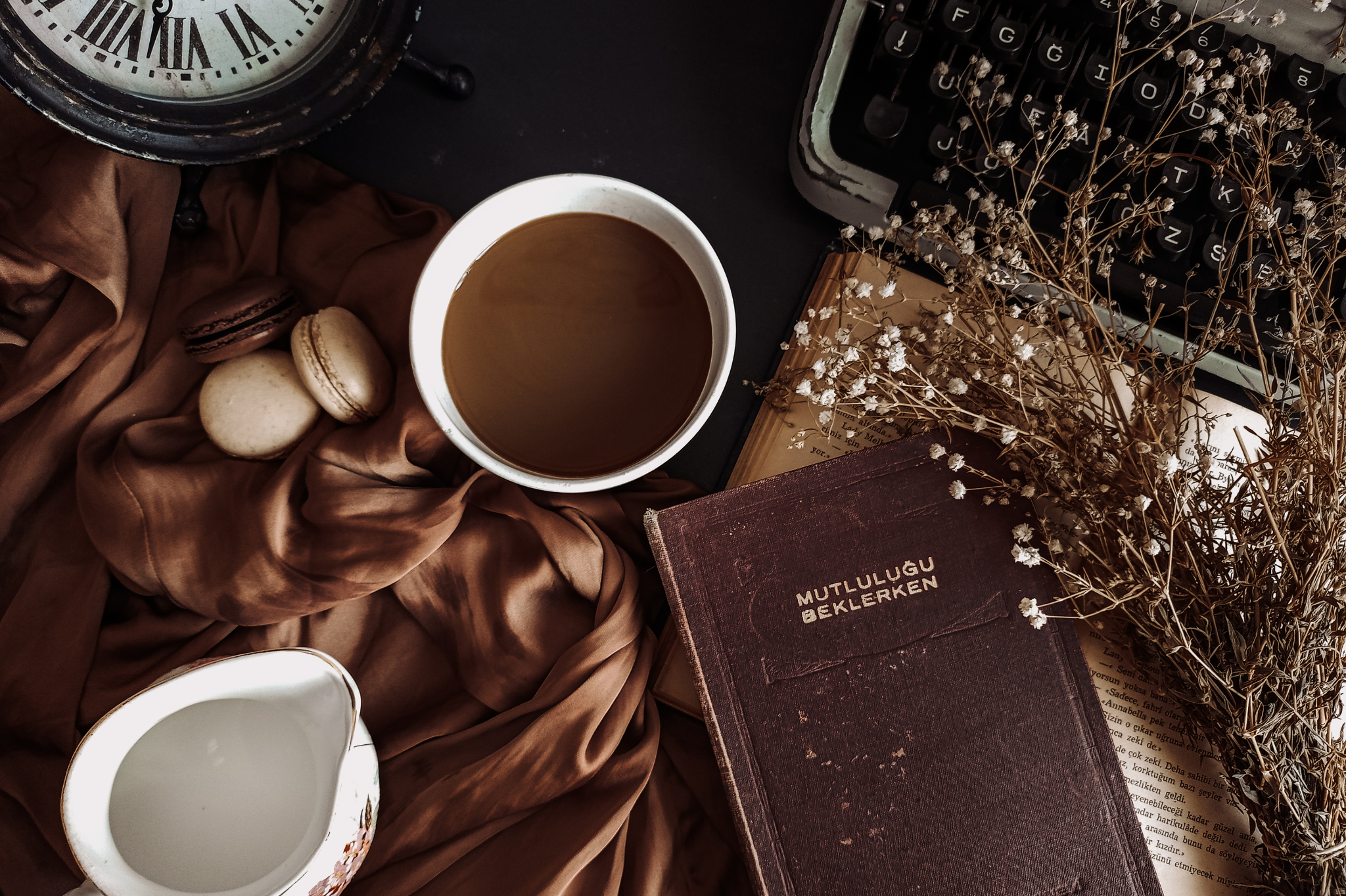 A vintage typewriter and coffee offer a quiet moment of reflection. If burnout has you overwhelmed, our workplace stress counseling in Seattle, Washington, helps you restore balance. Serving the 98109 zip code.
