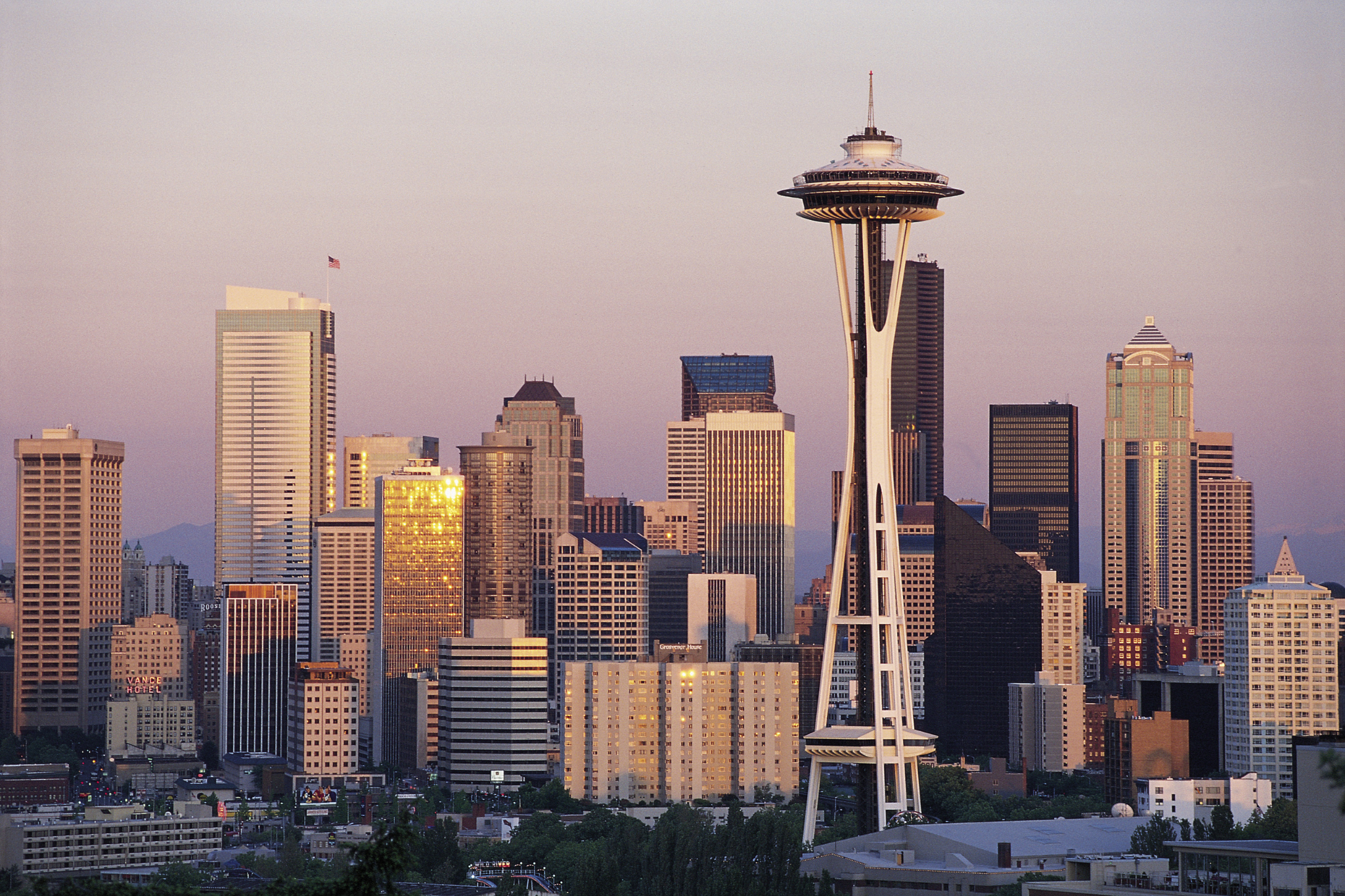 Seattle skyline at dusk. stress management in Seattle and Bellevue, Washington, serving zip codes 98004, 98006, 98109