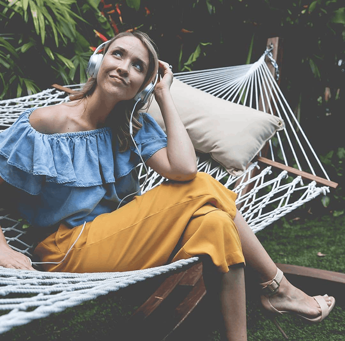 spiritual podcast host nikki novo