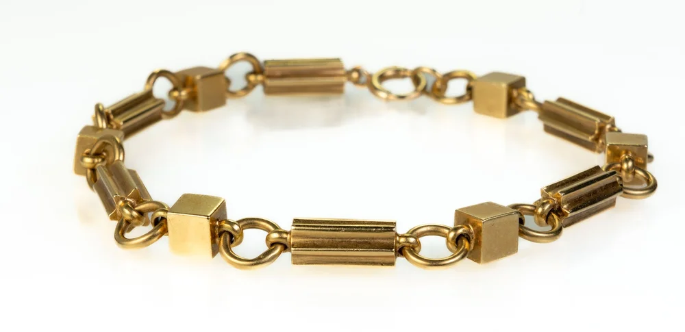 Lot 20: 14k Gold Box Link bracelet