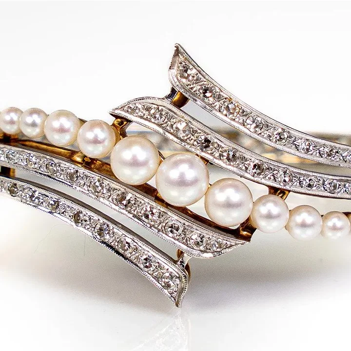 ✨ Fall Jewelry Auction &mdash; Bidding Closes Dec. 9 ✨

From bold designer statements to timeless classics, discover a radiant collection of fine and fashion jewelry, watches, and handbags.

Explore pieces in 14k, 18k gold, sterling silver, and diamo