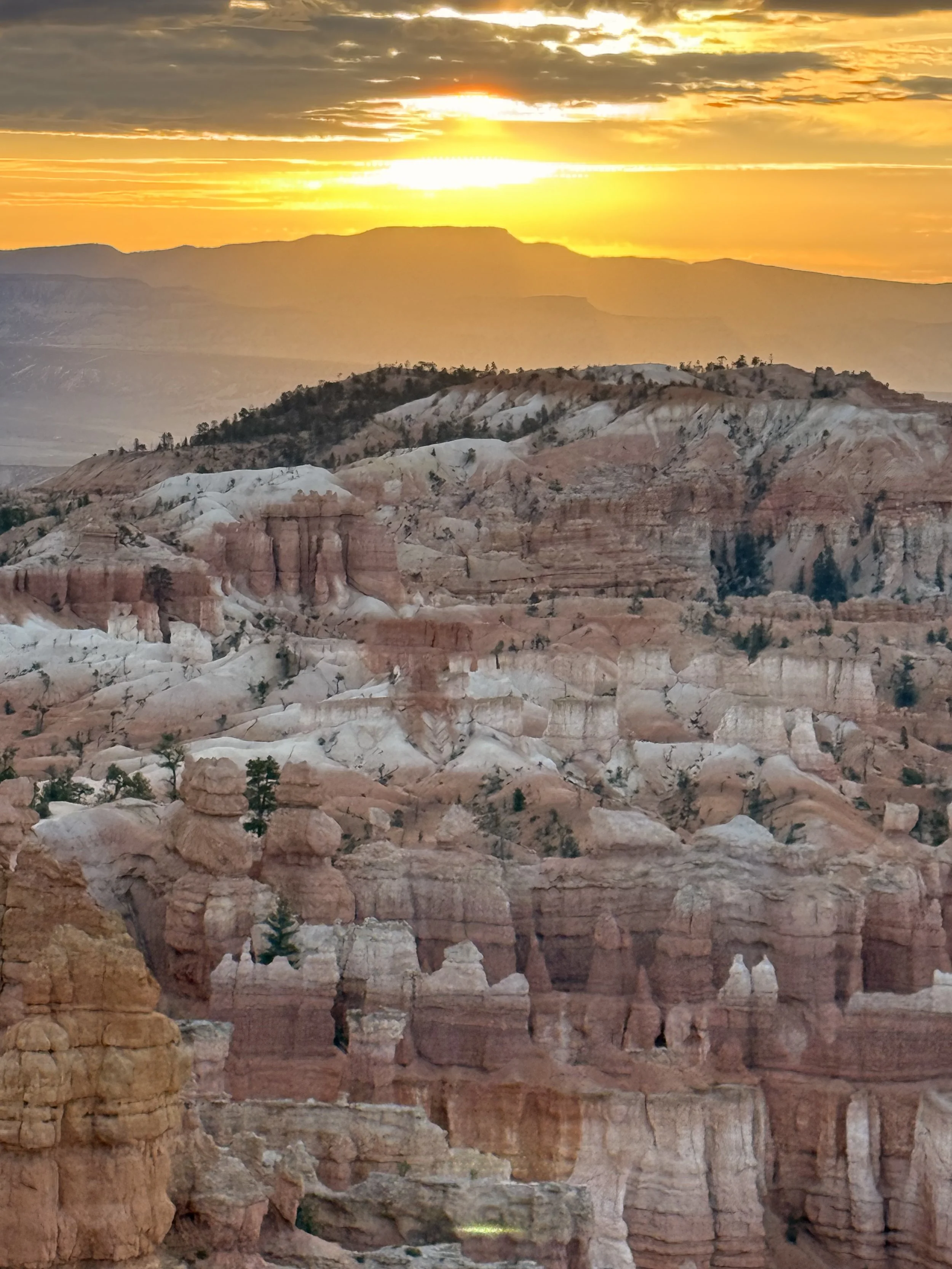 Sunrise over Bryce Canyon