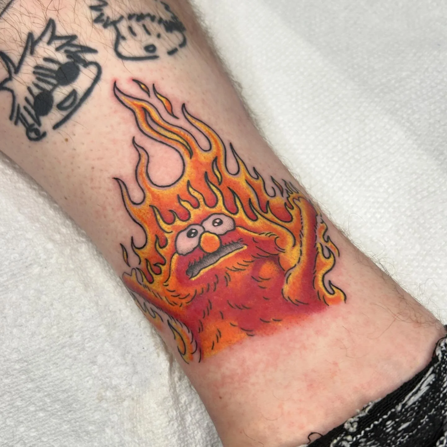 Anime Ink Con day 1! Fresh Elmo, fresh Snoopy, healed Ponyo &amp; healed Kermit from last year ☺️✨🌷
.
.
.
.
.
.
.
#ponyo #snoopy #elmo #kermit #memetattoo #elmotattoo #animetattoo #animeinkcon #hamptonroadstattoo  #757tattoo #757tattoos  #vatattooar