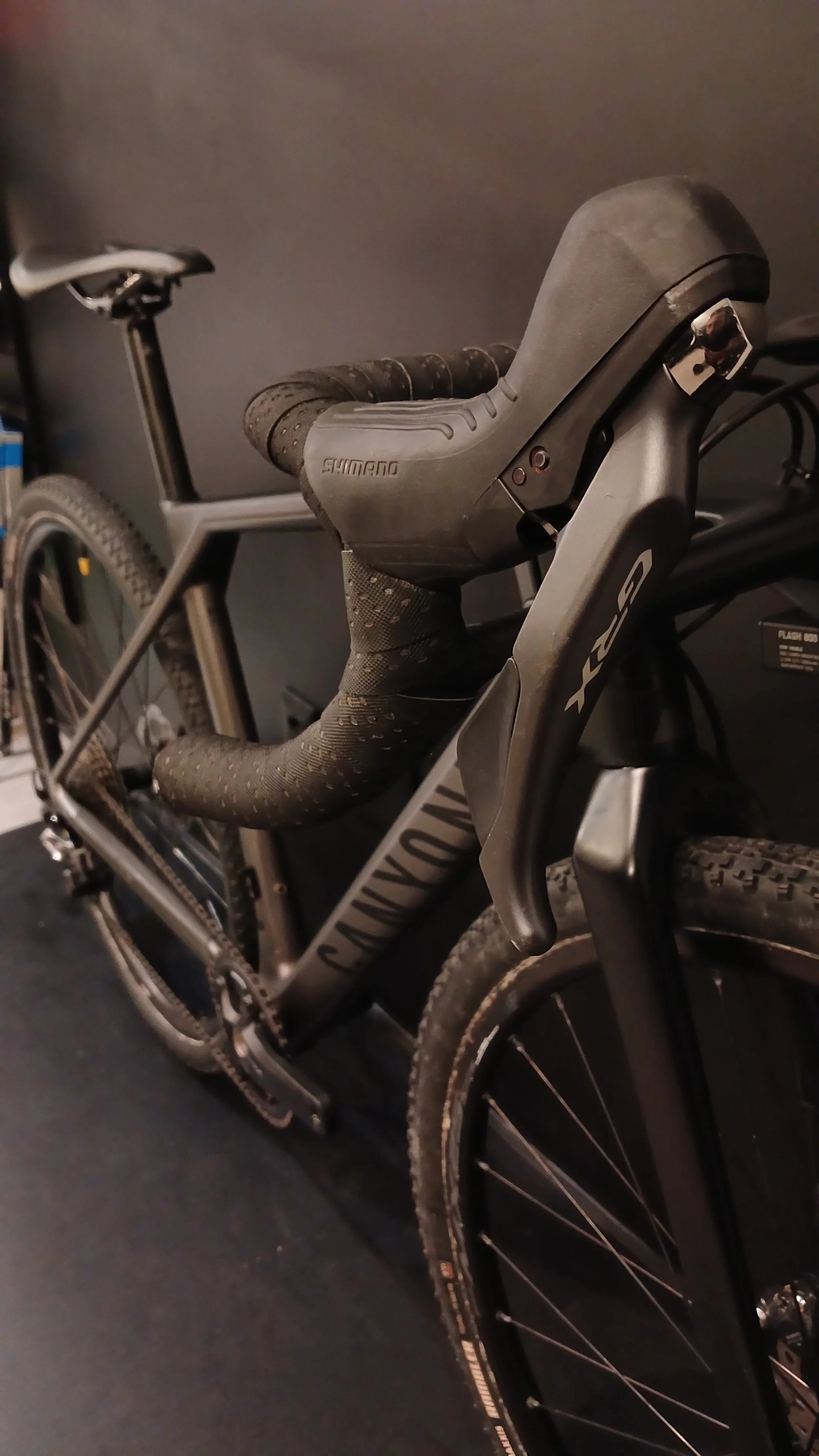Bike-Irada-Bicicleta-Gravel-Canyon-Grail-CF-SL-S-Shimano-GRX-11v-4.jpg