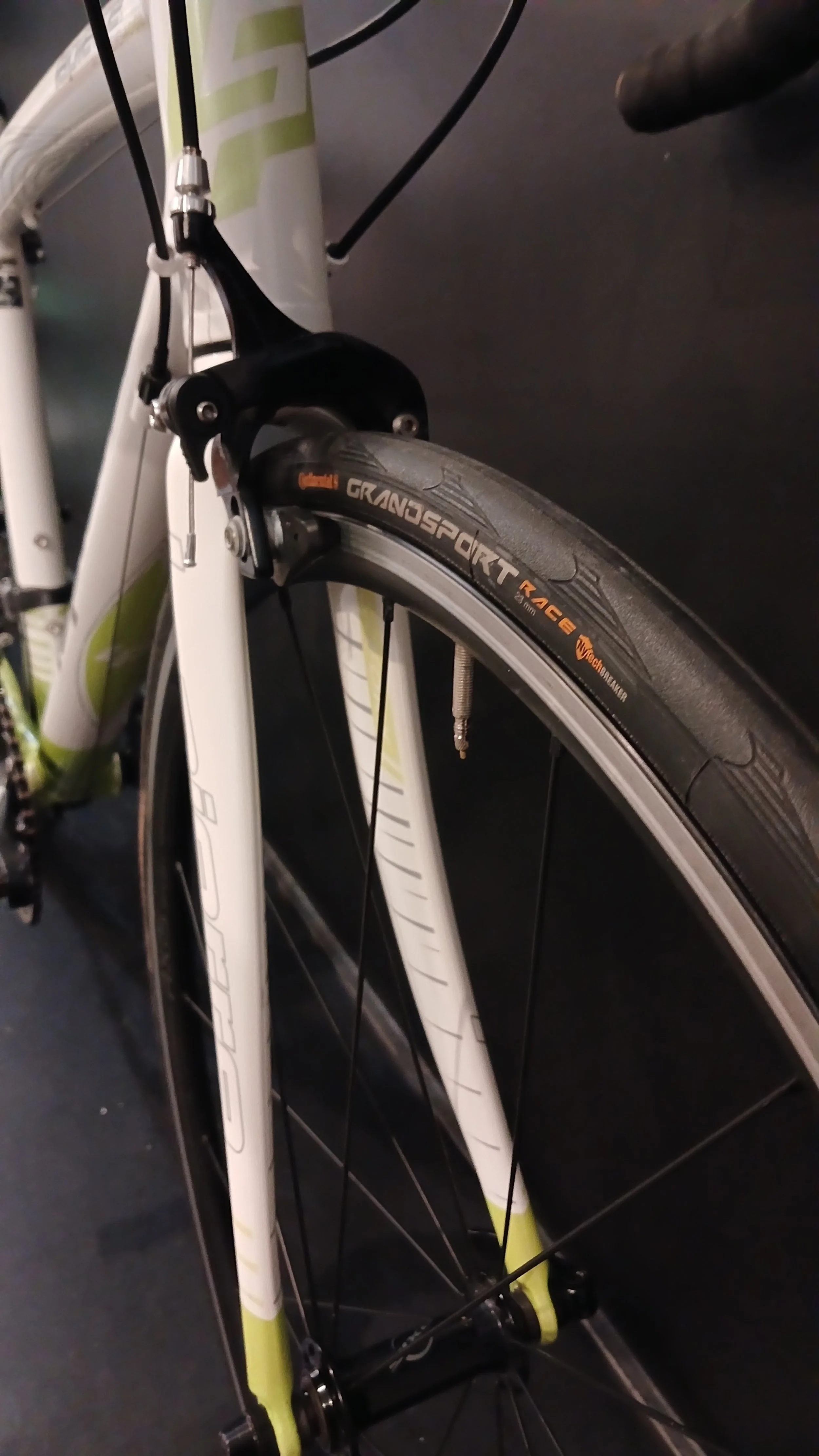 Bike-Irada-Road-Lapierre-Audacio-400-L-48-Claris-8v-3.jpg