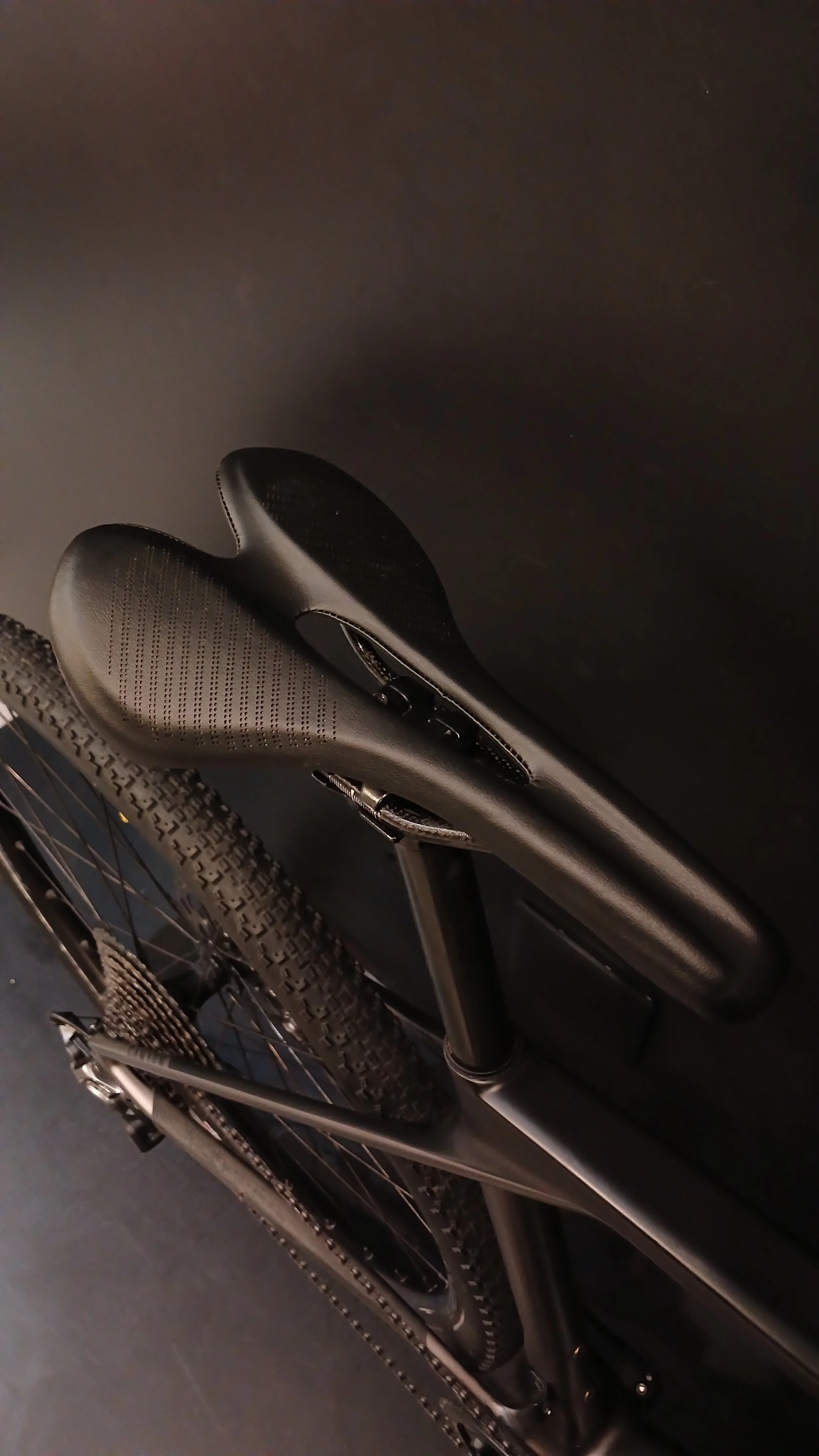 Bike-Irada-Bicicleta-Gravel-Canyon-Grail-CF-SL-S-Shimano-GRX-11v-13.jpg