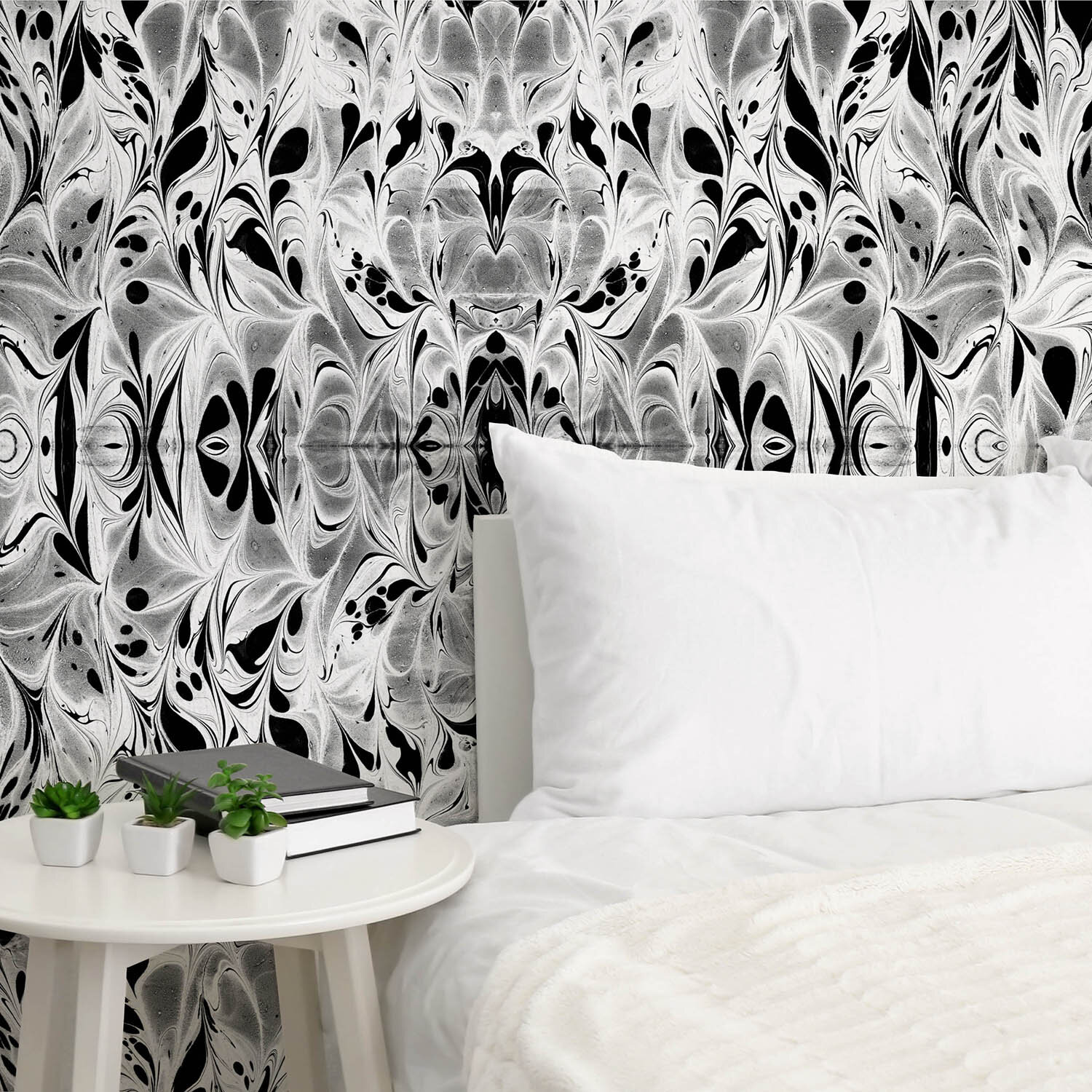 Merenda_Wallpaper_FLUID-Black-and-White-photo.jpg