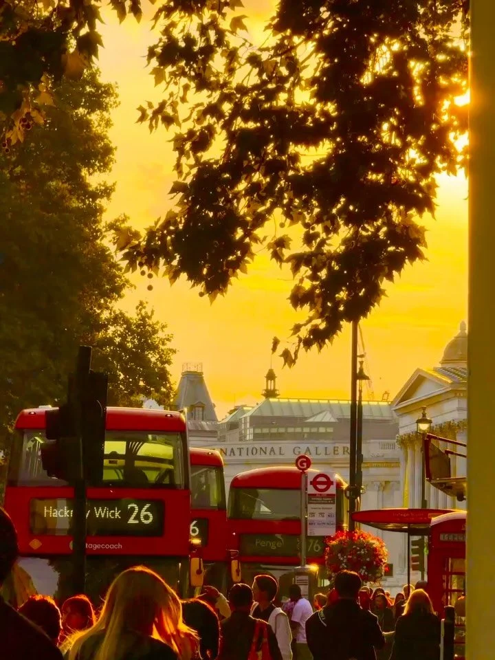 London, always in motion.

#londonlife #london #slowliving #londonaesthetics #londonuk