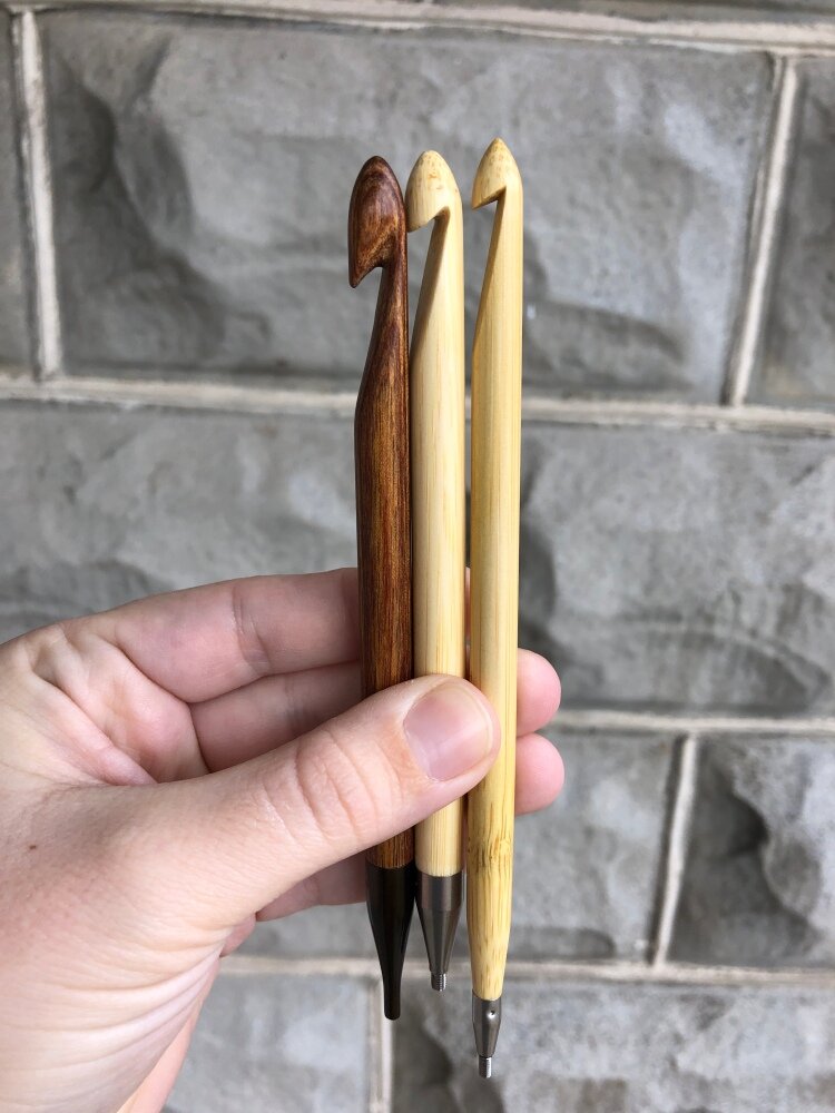 Comparison of three Tunisian Crochet Hooks From L-R: Knitter's Pride Ginger, Chiaogoo T-Spin, Clover/Takumi