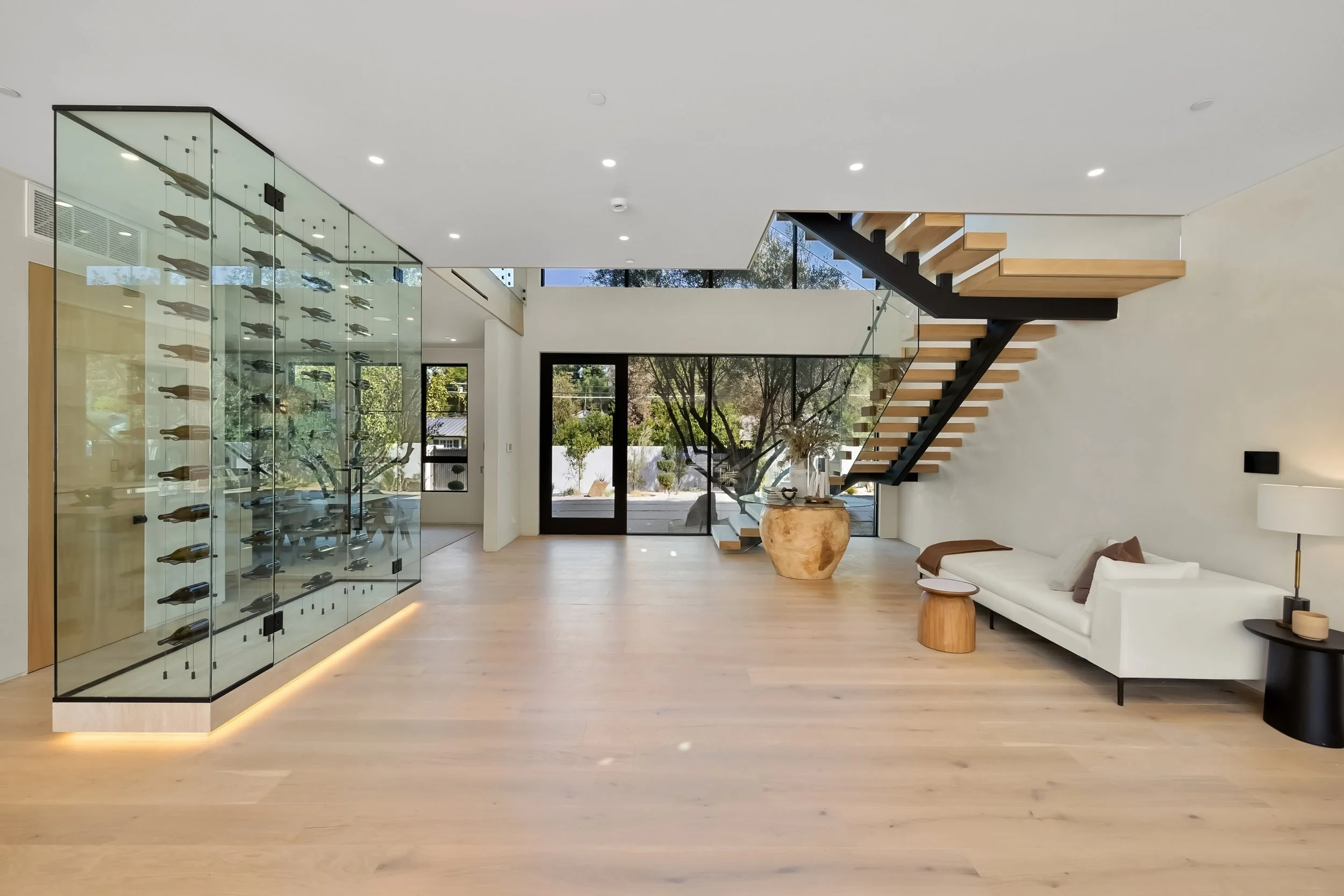5461 Bothwell Rd-02-32.jpg