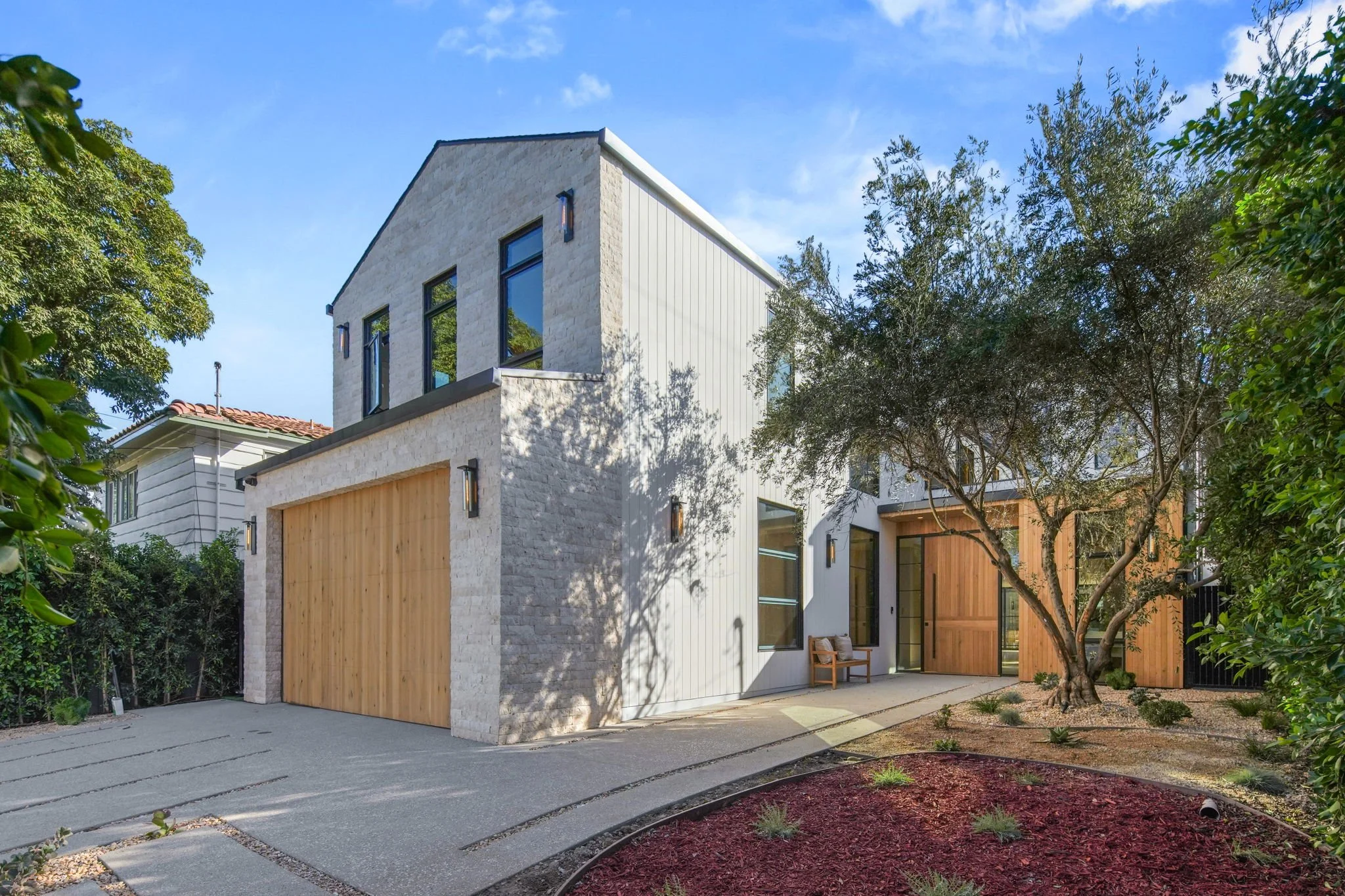15158 Greenleaf Street-4.jpg