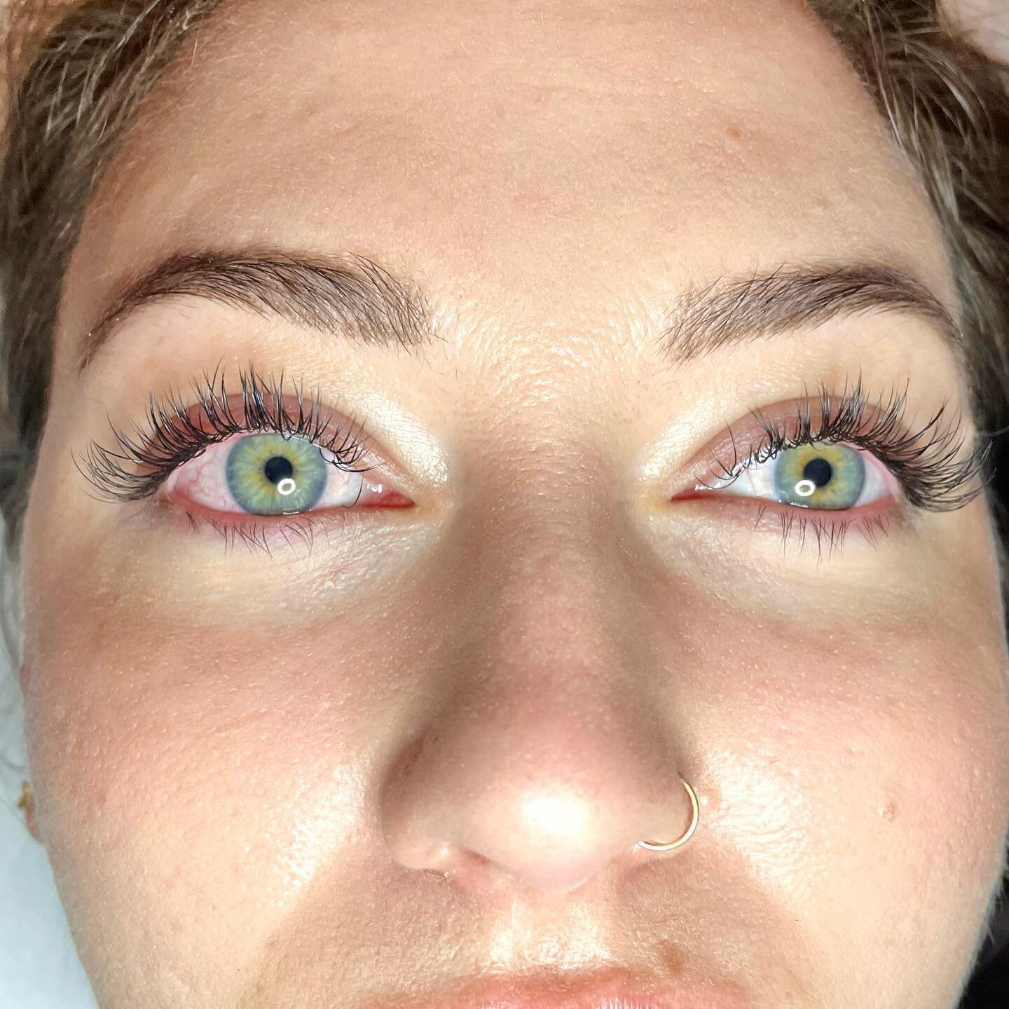 Classic lash fill on this beauty!  #classiclashes #lashextensions #portlandlashes #lashespdx #r&ecirc;vebeauty