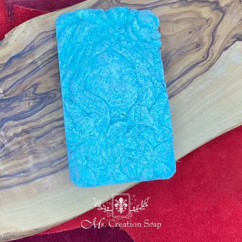 Green Lady / Salt Bar