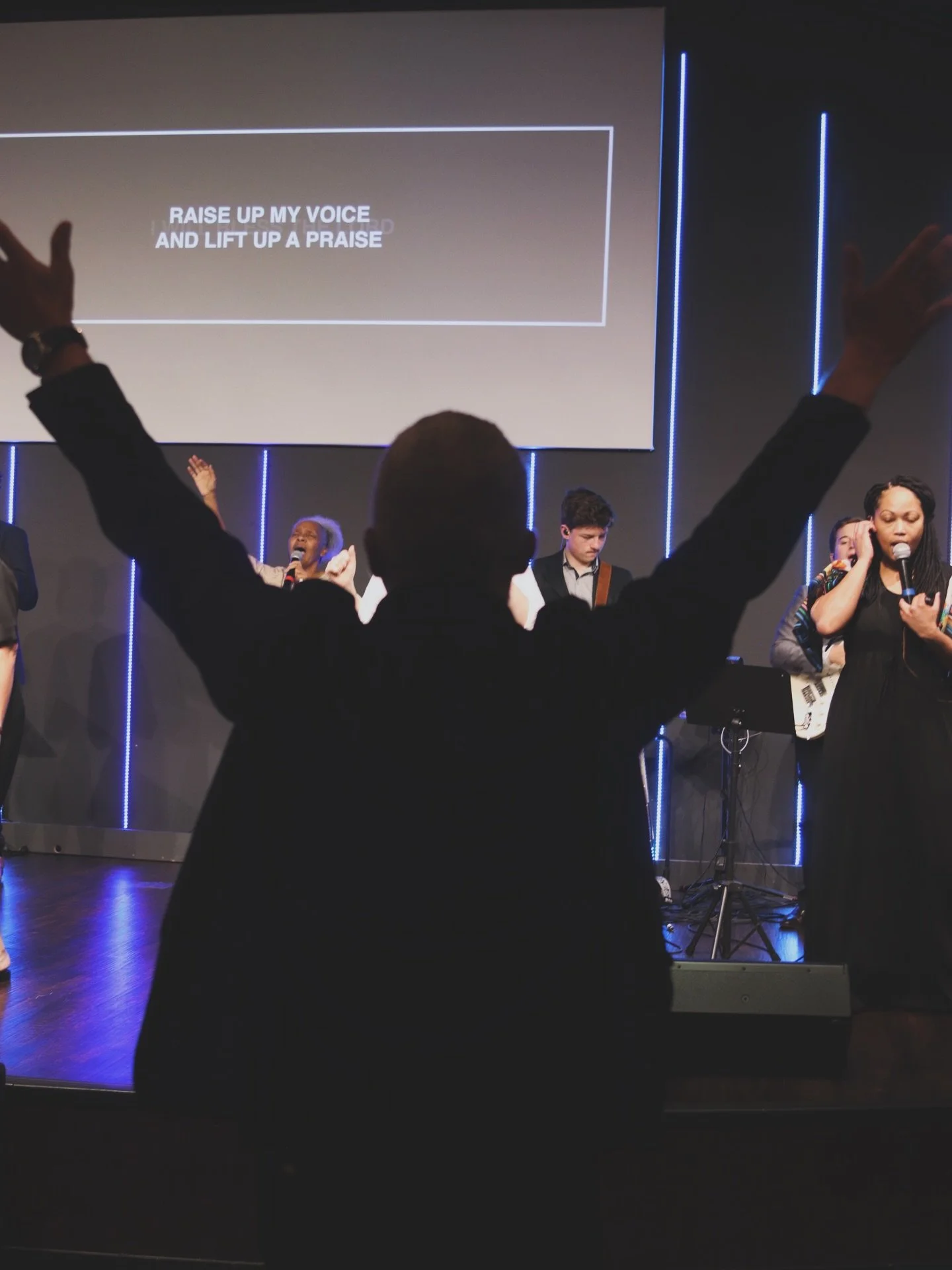 Incredible Sunday at Bethesda! 1 baptized in Jesus name today. 

So grateful for what God is doing. We love you!💙