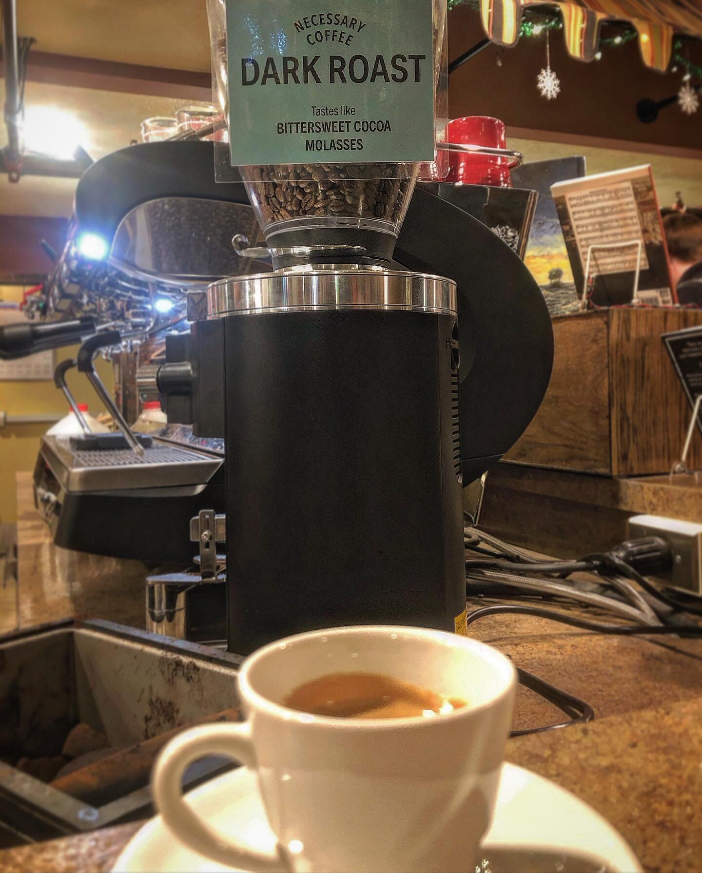I stopped in to @freshgrounds_coffeehouse for the first time in a long time today, and was incredibly excited to see how busy they were, and was even more excited to taste their brand new espresso blend. 

Their new dark roast makes a classic &ldquo;