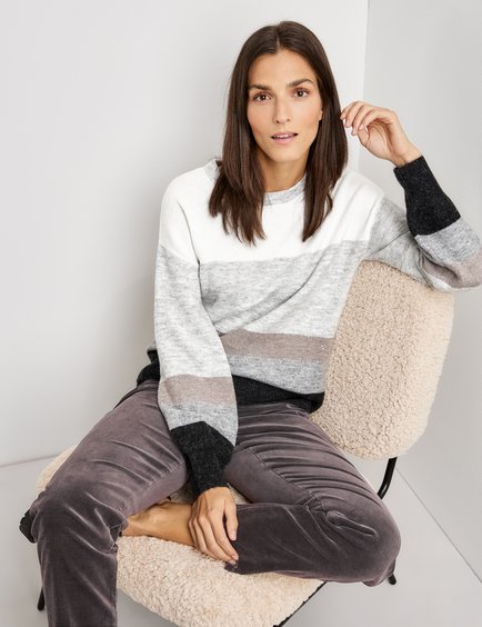 jumper-with-block-stripes-102.jpg