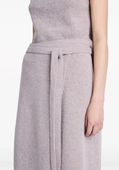 grey skirt 2.jpg